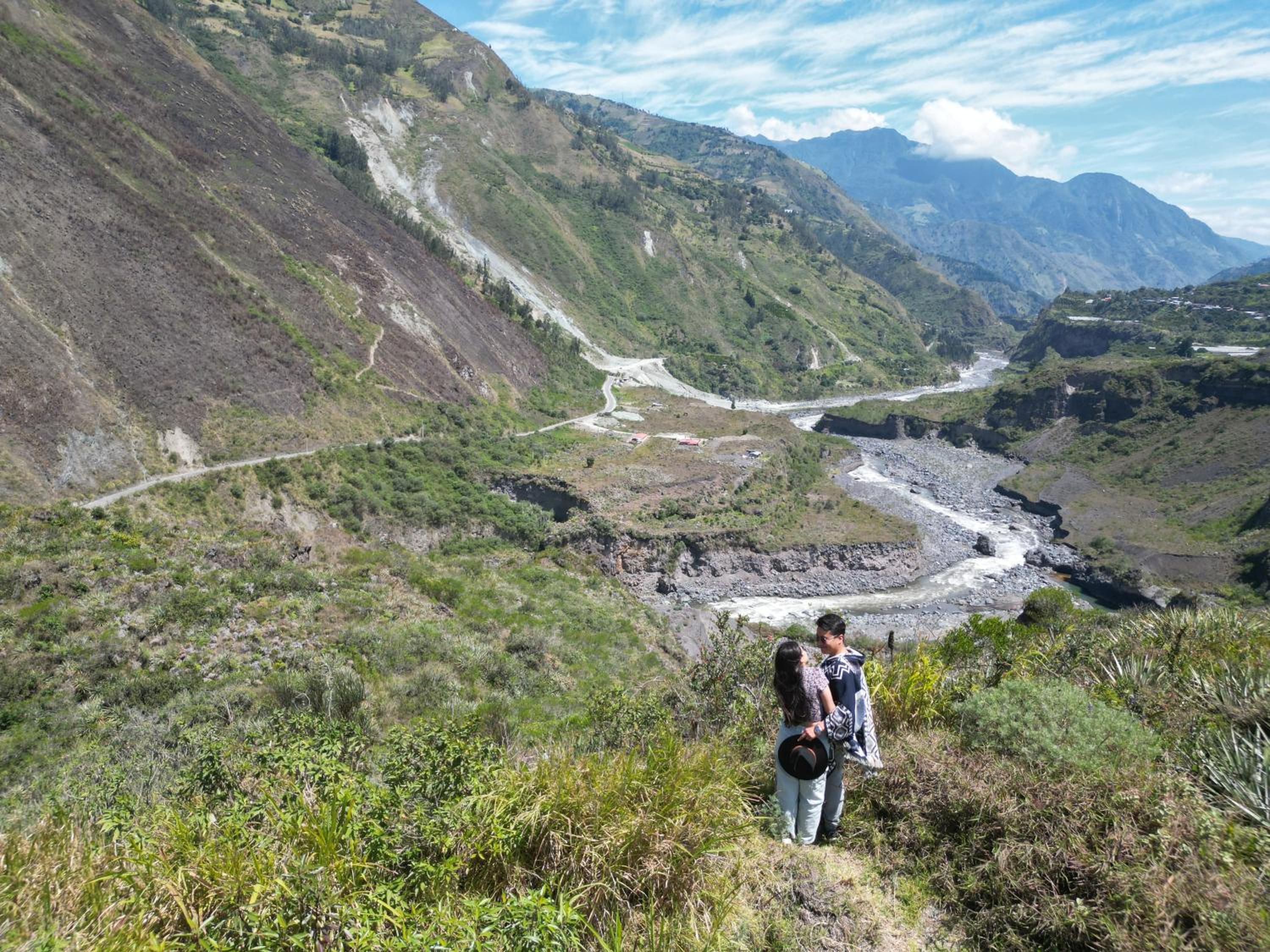 Volcán Tungurahua y arquitectura - Energía Renovable