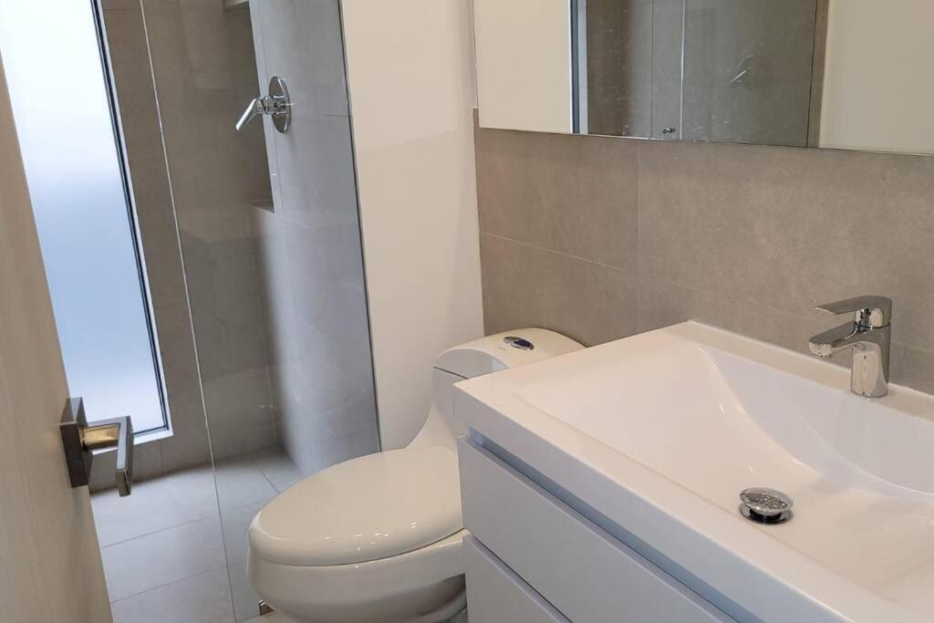 ACOGEDOR APARTAMENTO EN LA 93
