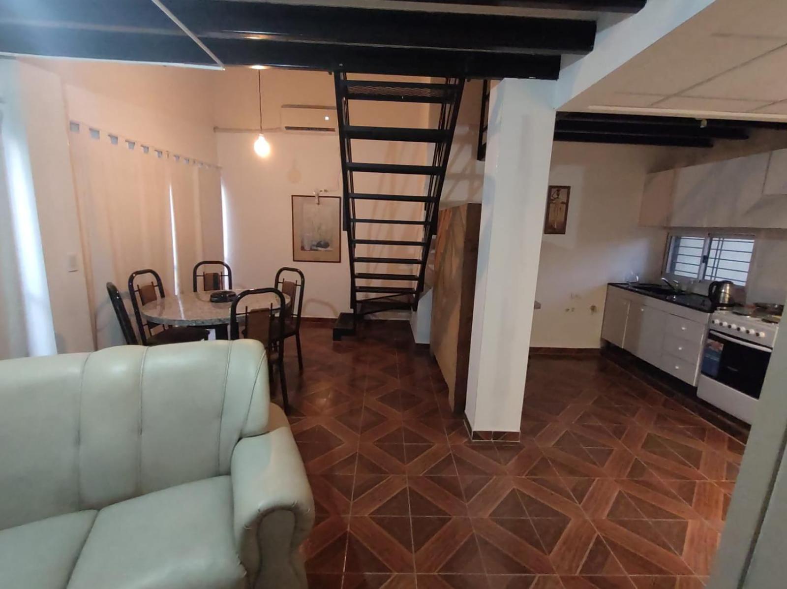 Ayacucho aparts Mendoza