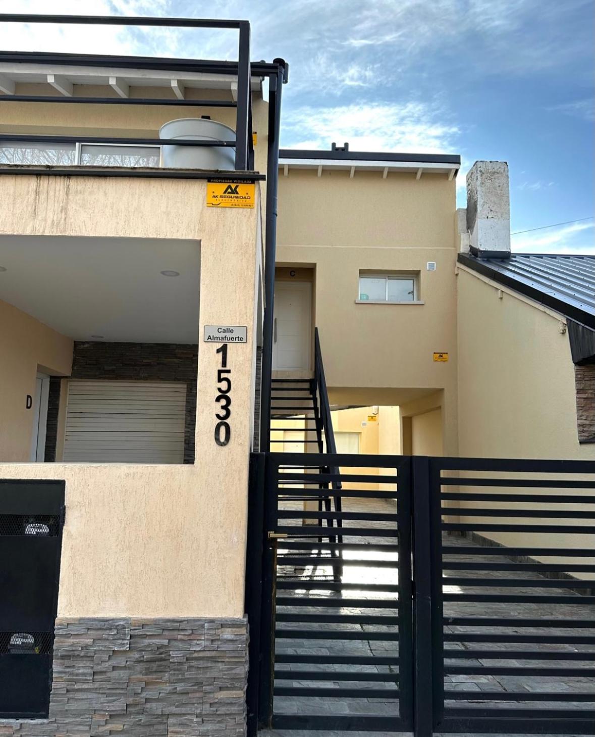 Hotel Apartamento de las Araucarias - Image 1