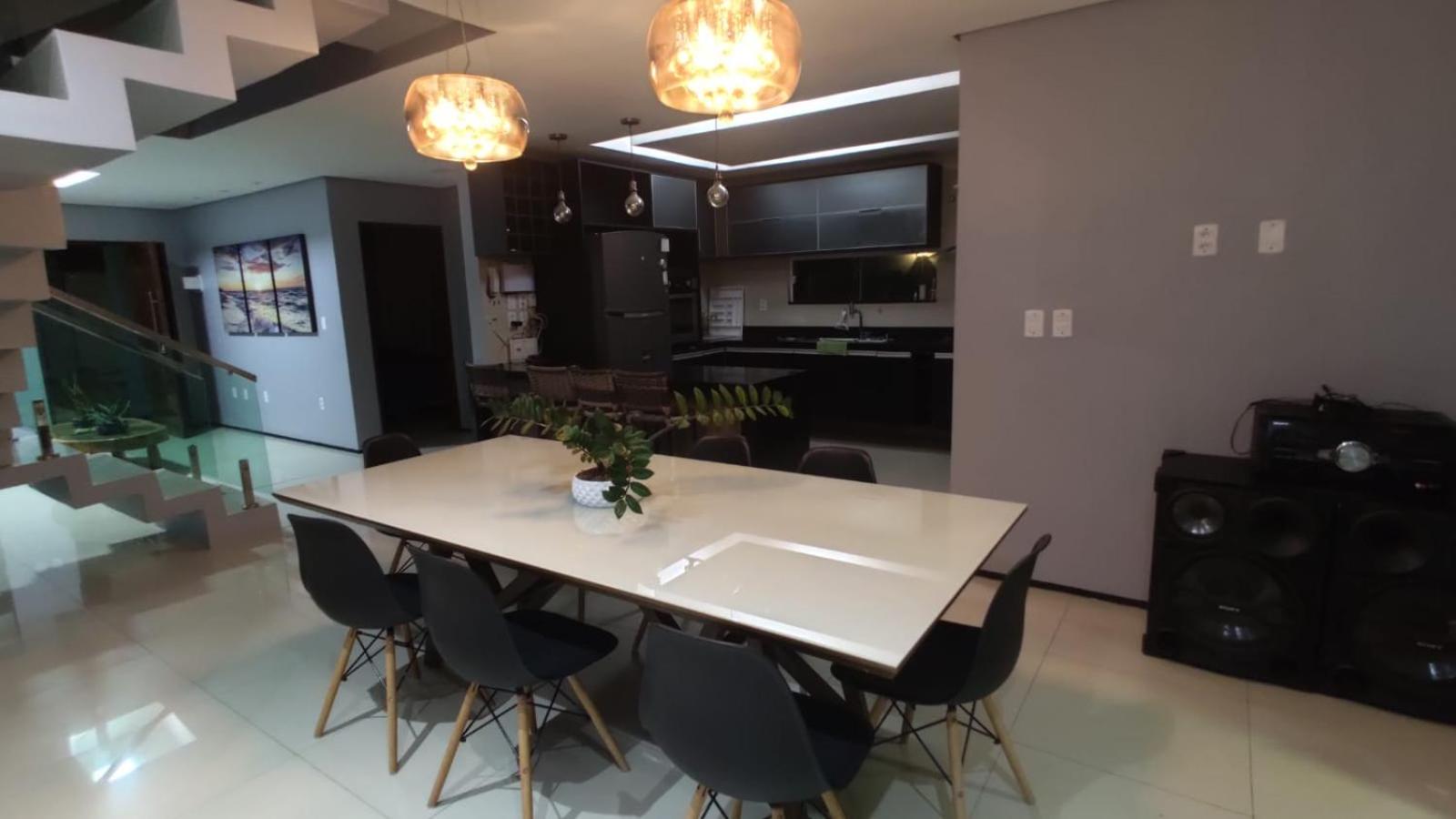 Duplex com piscina no Grangeiro