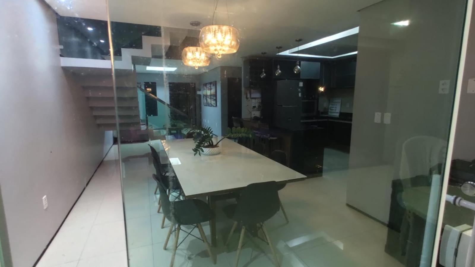 Duplex com piscina no Grangeiro