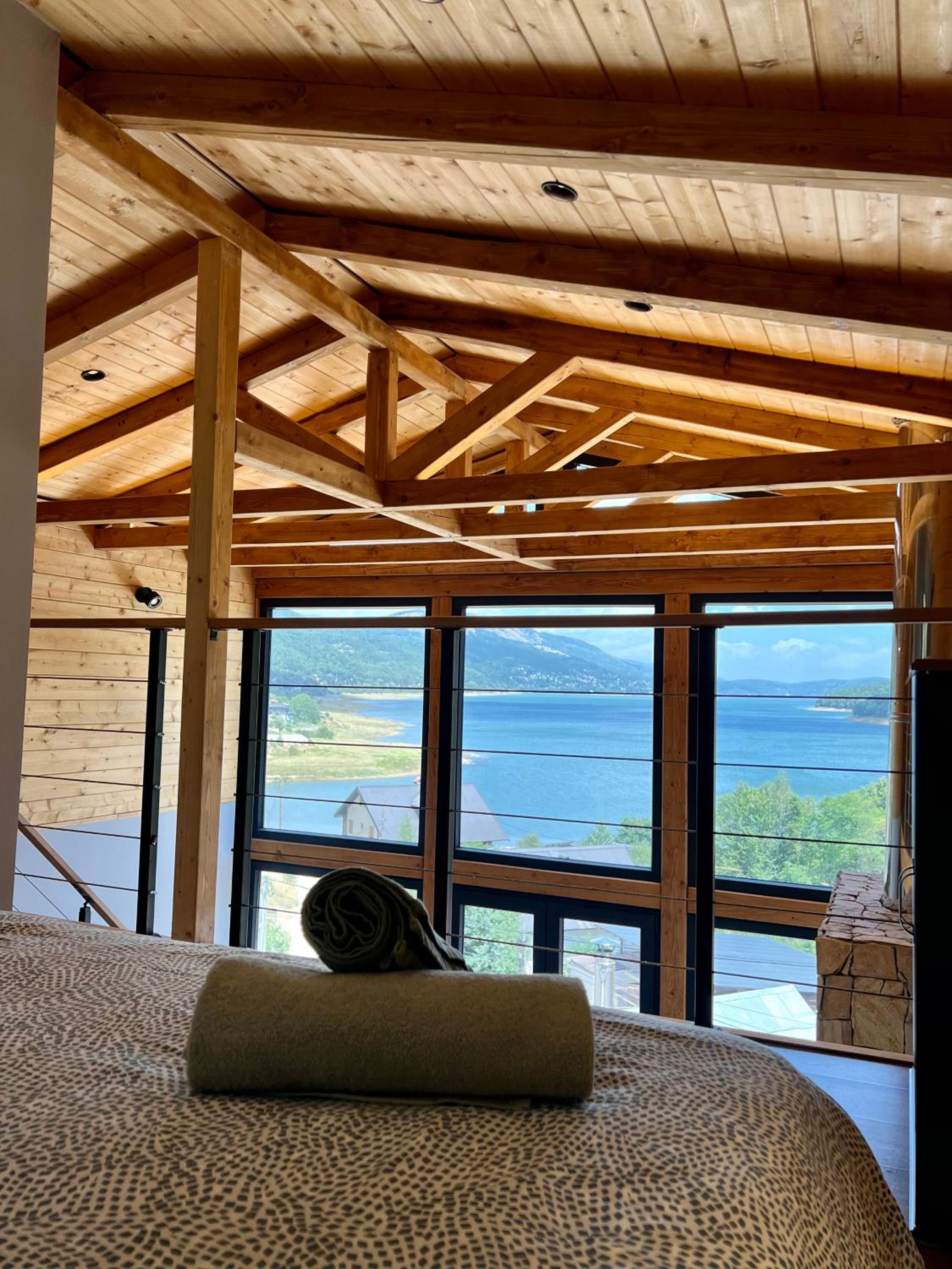 Mount Log Cabin