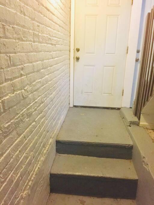 Chicago Vacations - ONE ROOM in AN APT HAVEN - Property Image 10