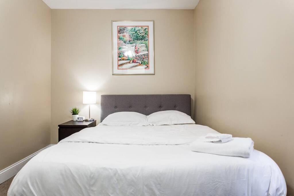 Chicago Vacations - ONE ROOM in AN APT HAVEN - Property Image 36