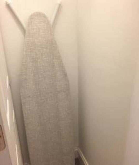 Chicago Vacations - ONE ROOM in AN APT HAVEN - Property Image 1