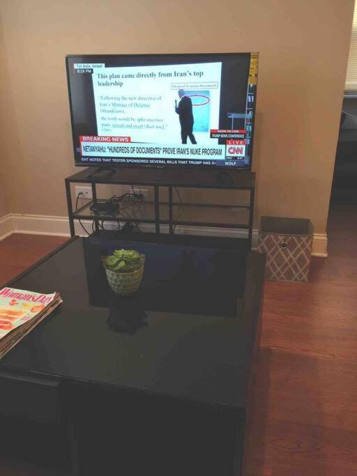 Chicago Vacations - ONE ROOM in AN APT HAVEN - Property Image 3