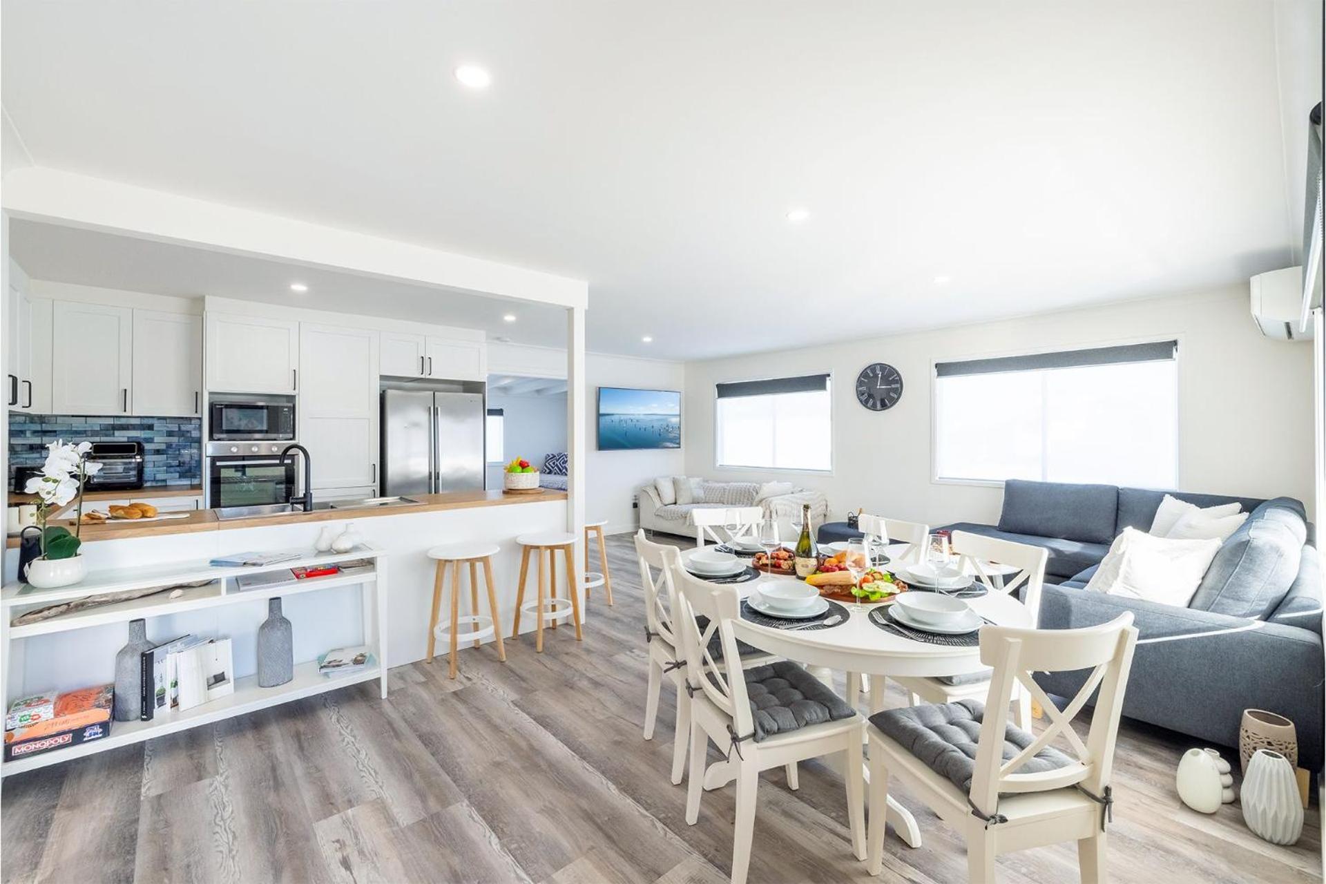 The Pacific Pearl,16 Pacific Avenue, Anna Bay - pet friendly, air con