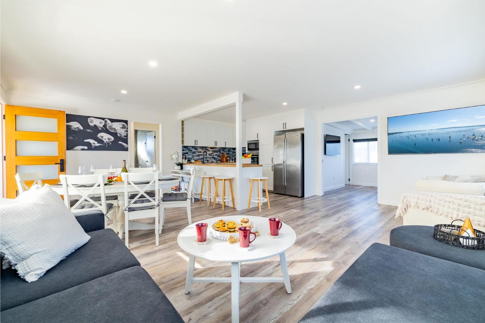 The Pacific Pearl,16 Pacific Avenue, Anna Bay - pet friendly, air con