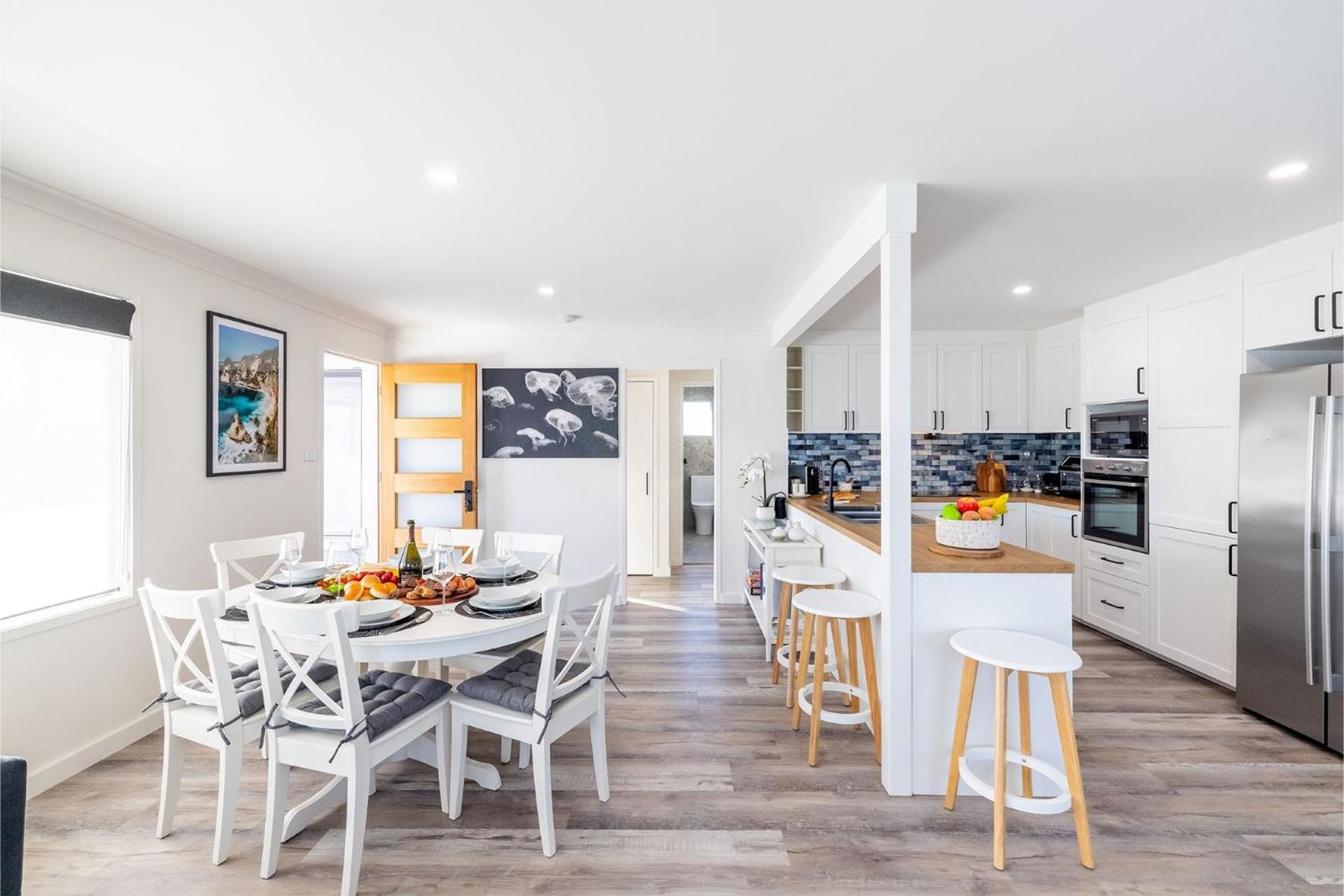 The Pacific Pearl,16 Pacific Avenue, Anna Bay - pet friendly, air con