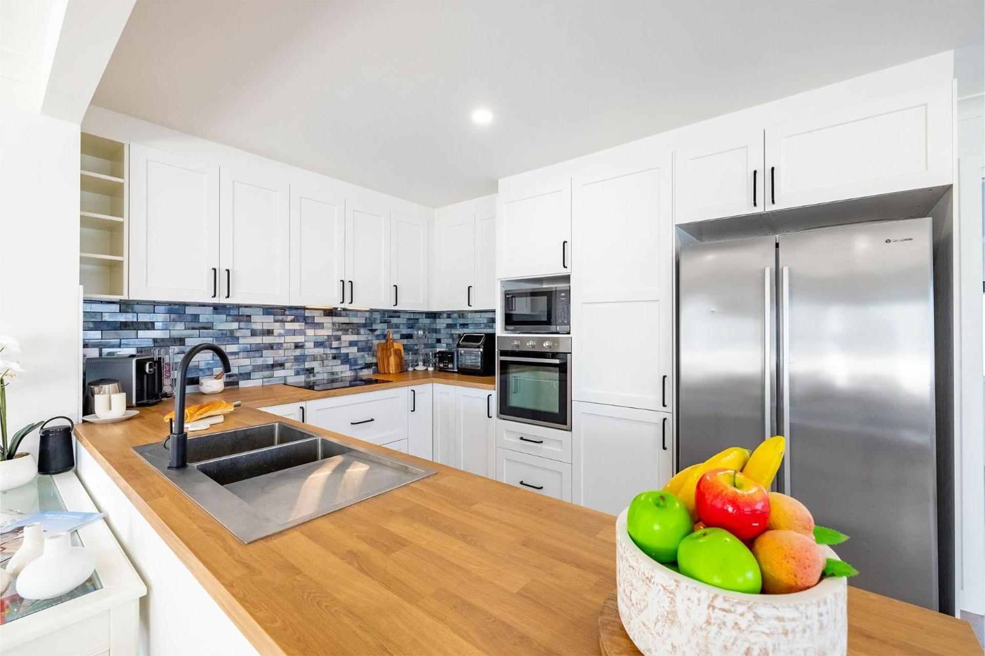 The Pacific Pearl,16 Pacific Avenue, Anna Bay - pet friendly, air con