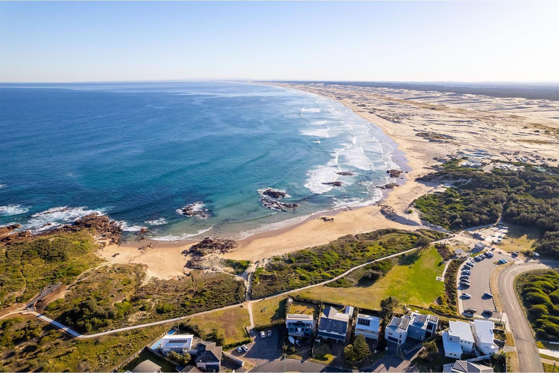 The Pacific Pearl,16 Pacific Avenue, Anna Bay - pet friendly, air con