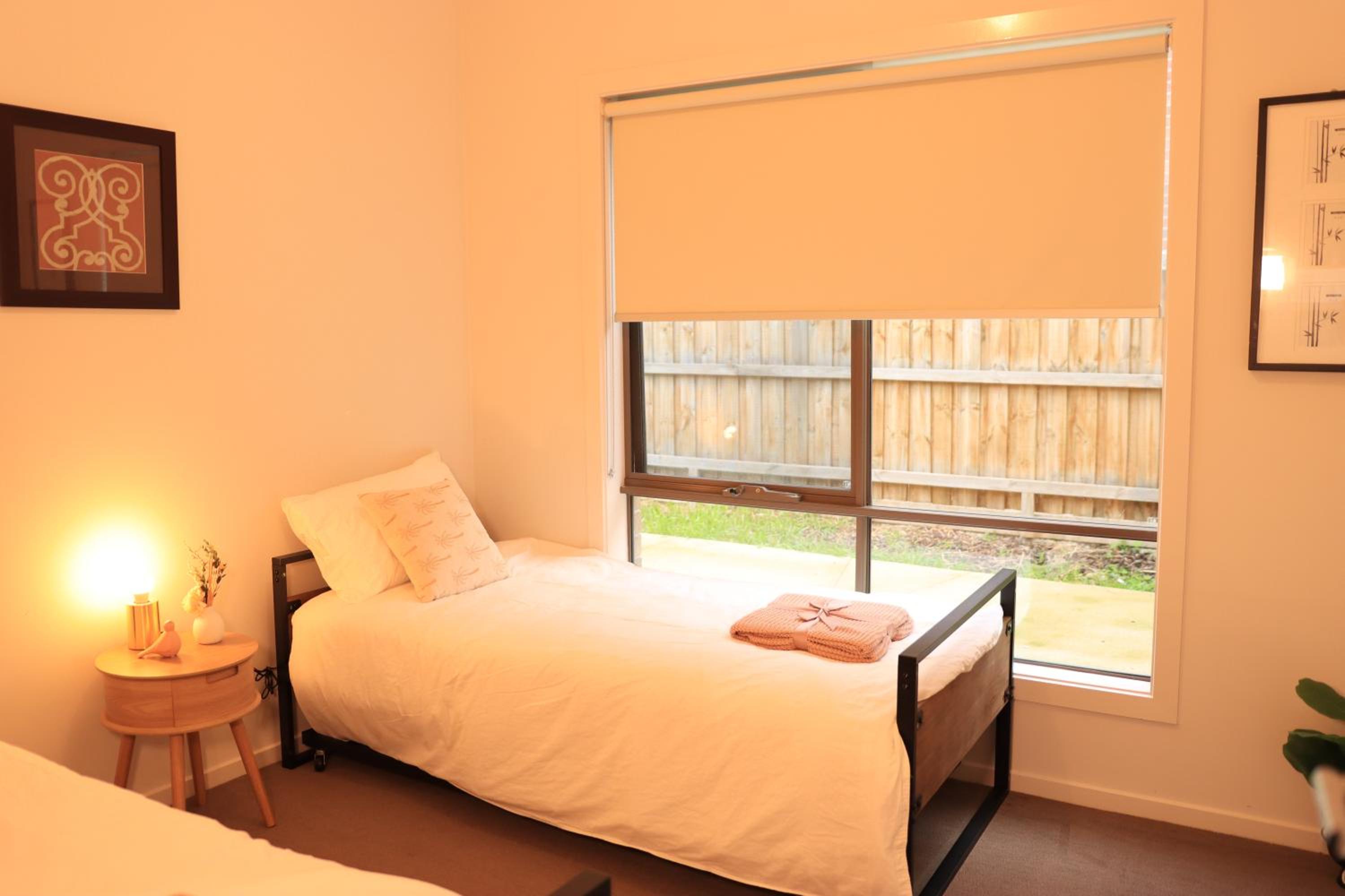 Melbourne holiday house for 15 peoples in Sanctuary Lake