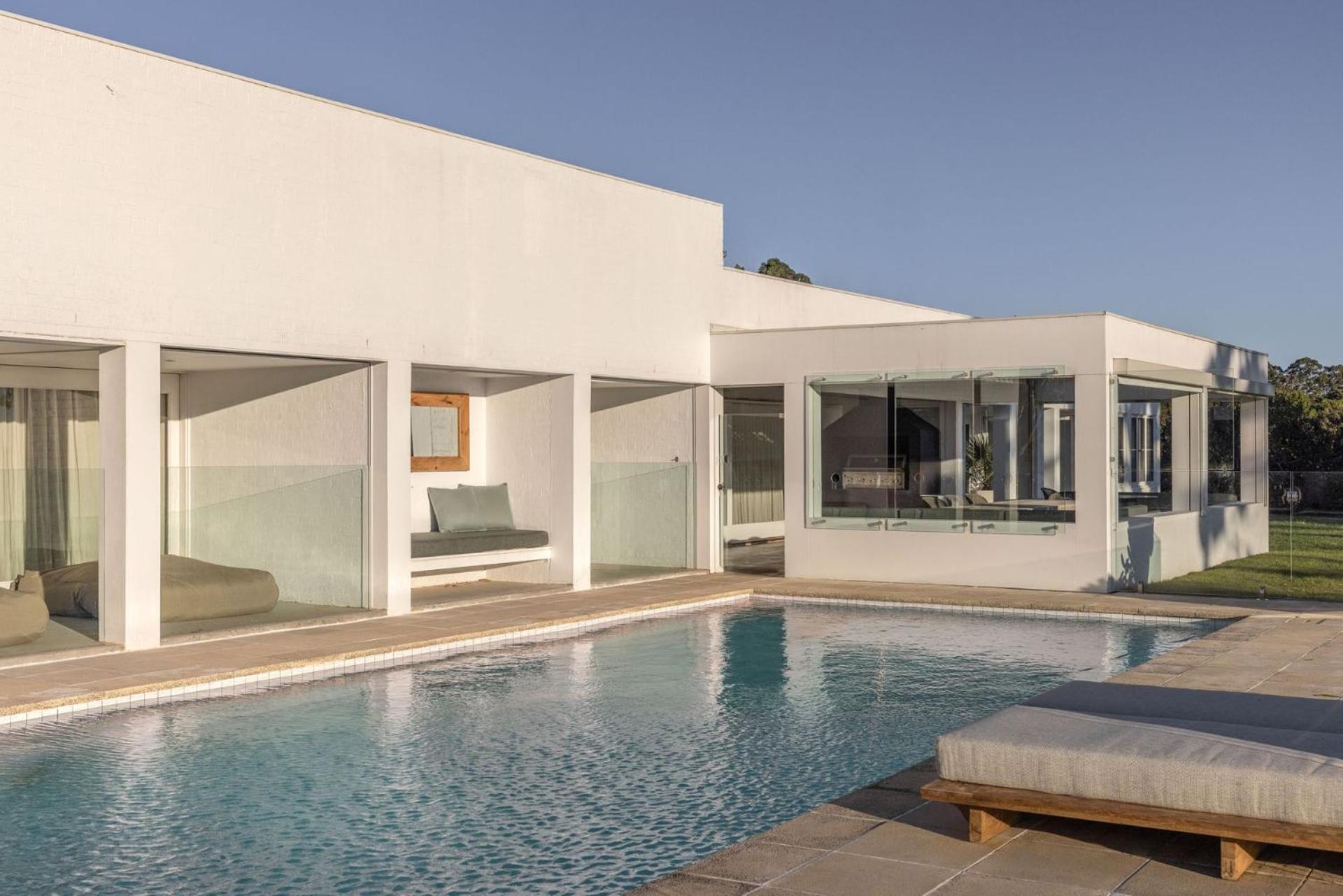 Amileka - luxury 25 acre estate with pool
