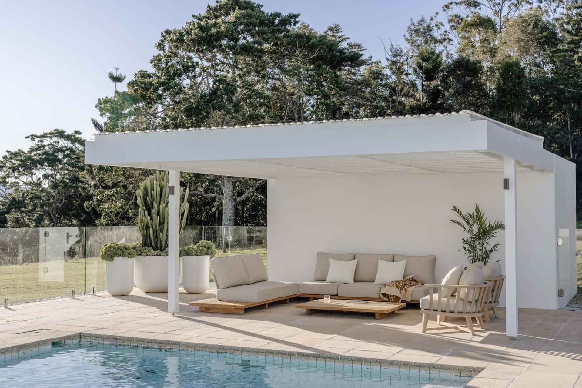 Amileka - luxury 25 acre estate with pool