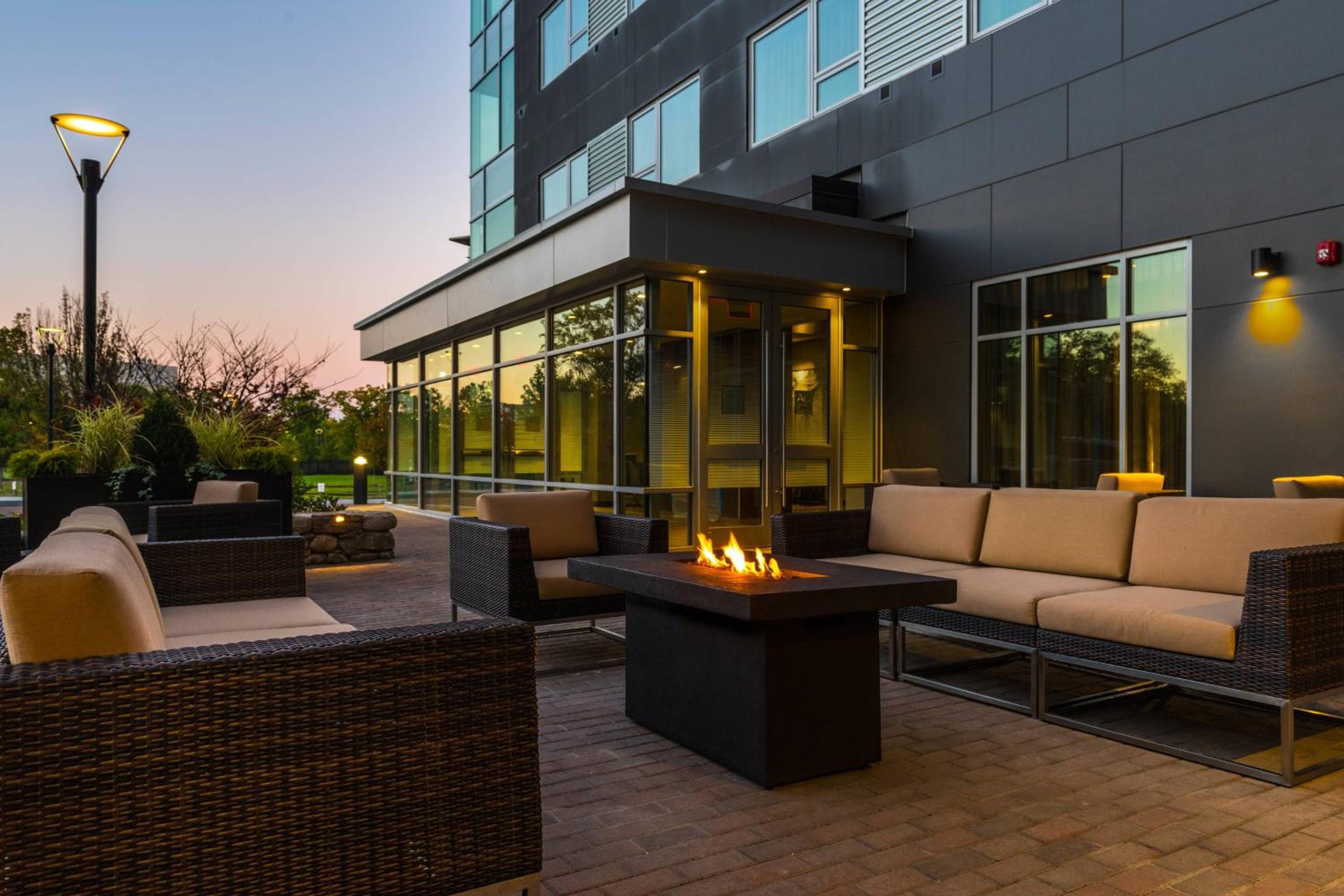 AC Hotel by Marriott Boston Cambridge - Property Image 8