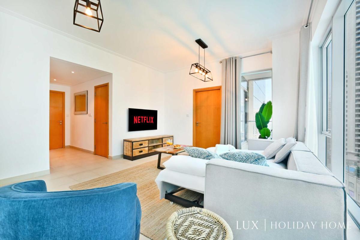LUX Marina Promenade 1 BR Prime location Apt
