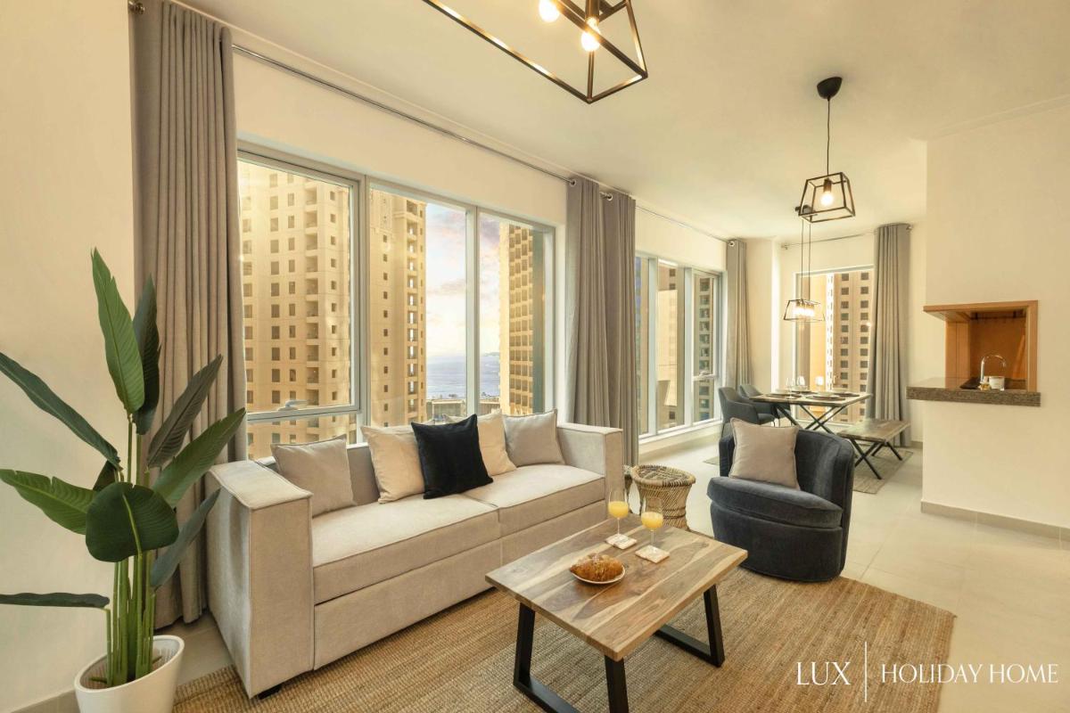 LUX Marina Promenade 1 BR Prime location Apt