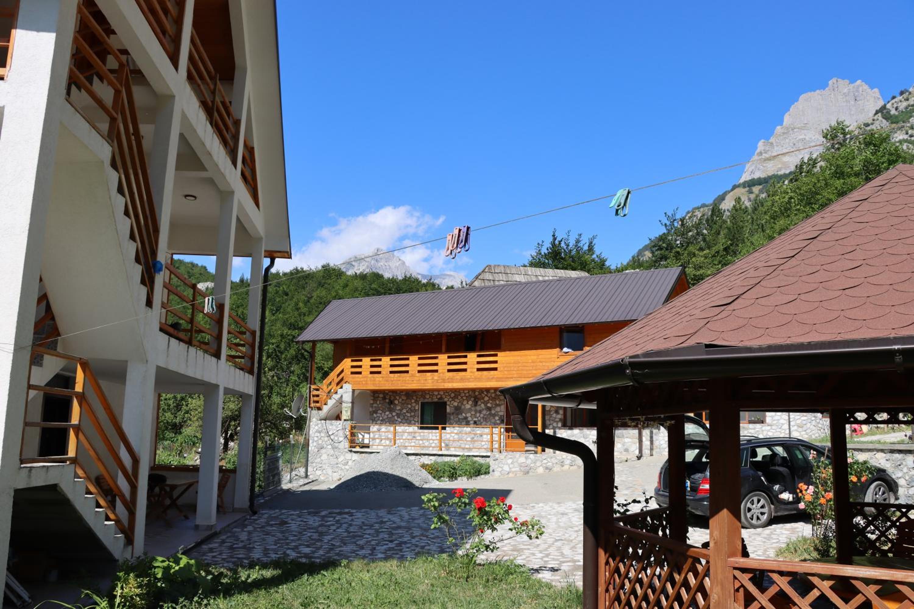 Guesthouse Besimi
