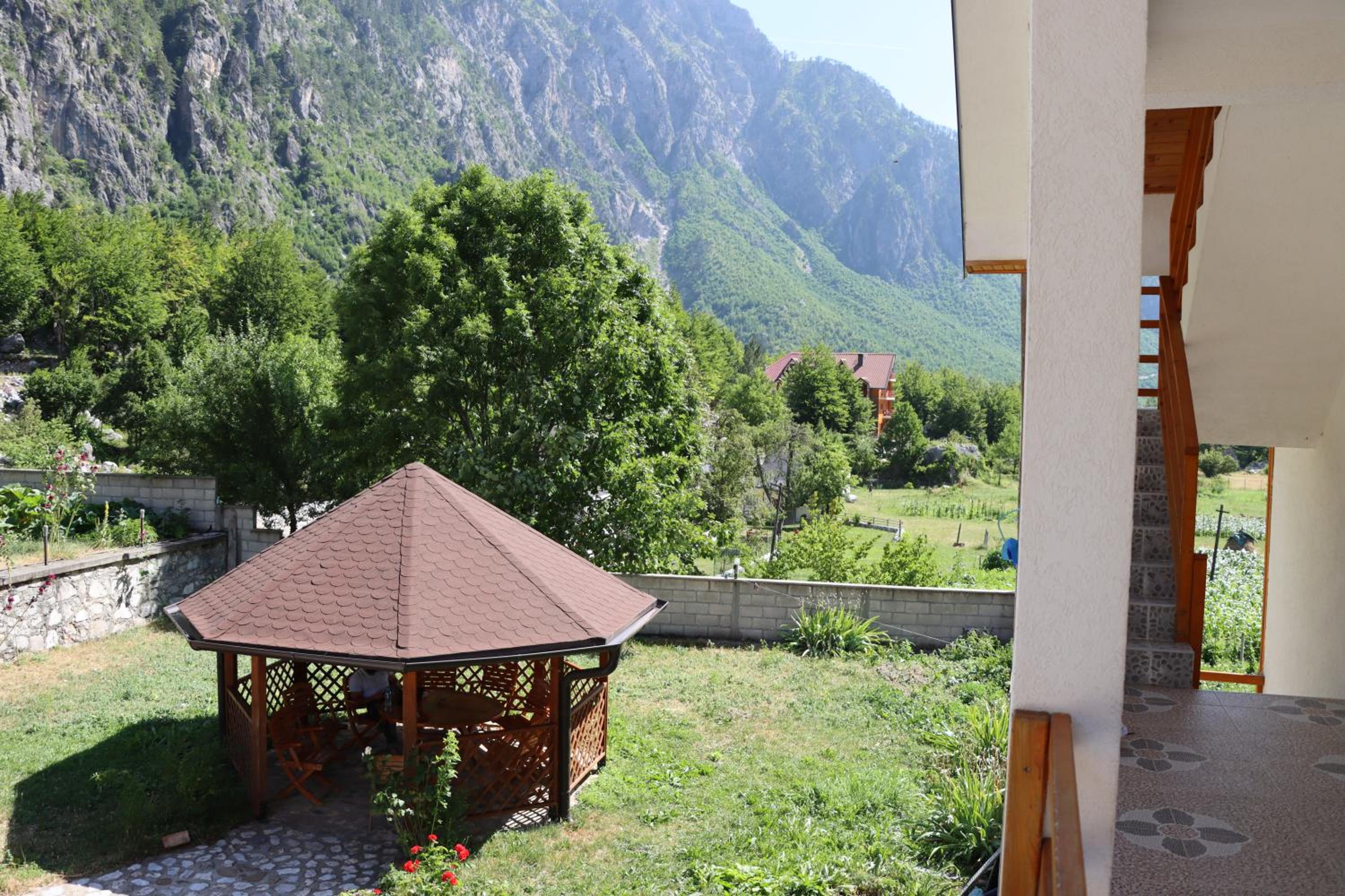 Guesthouse Besimi