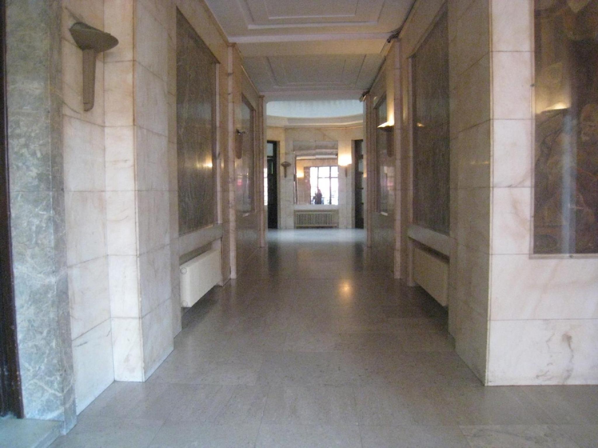 Main Square Apartment