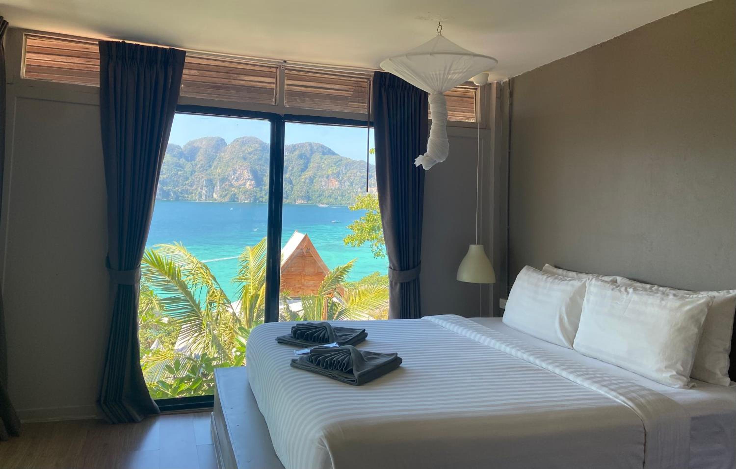 HIP Seaview Resort @ Phi Phi