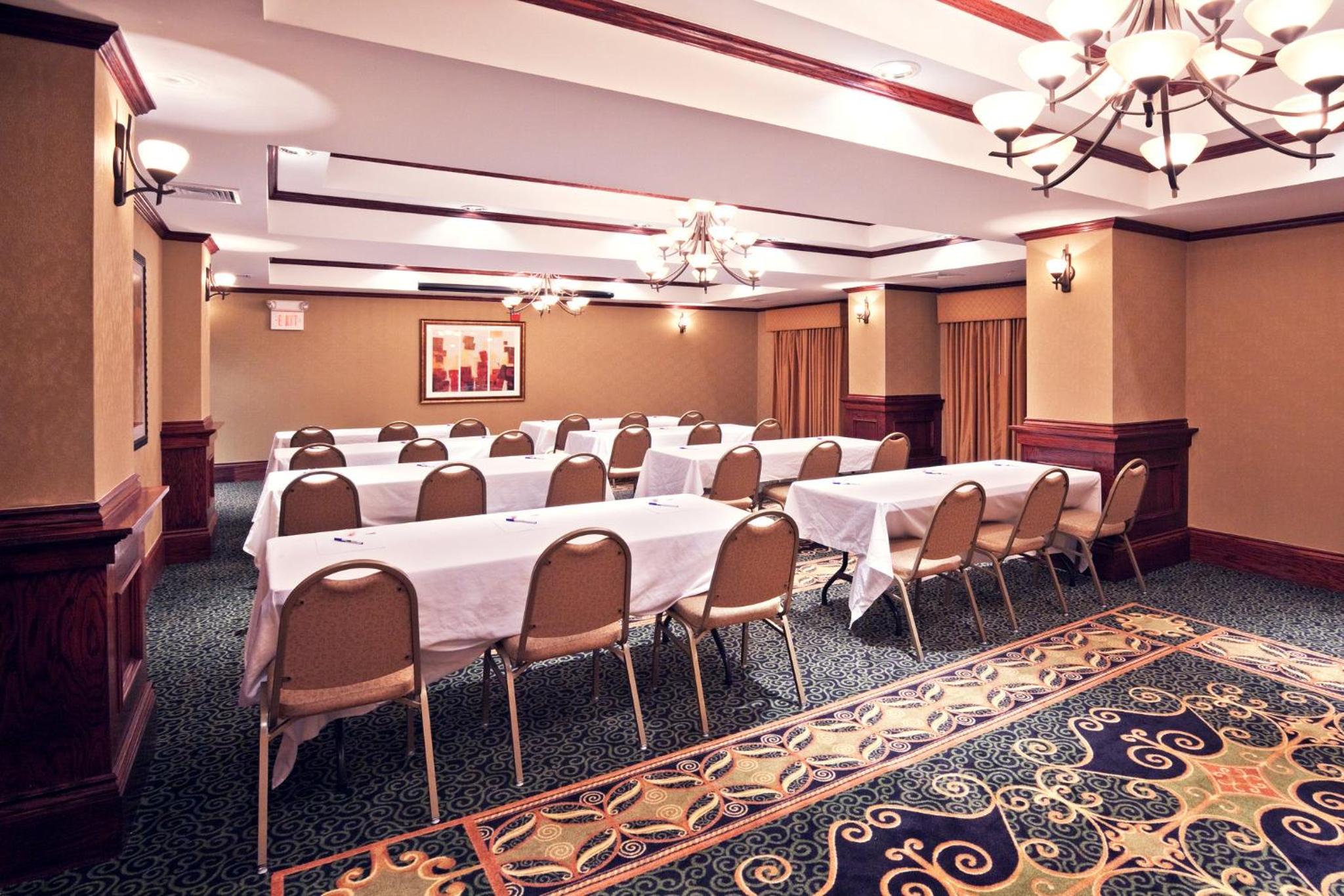 Holiday Inn Express Hotel  Suites Shawnee I-40, an IHG Hotel - Property Image 5
