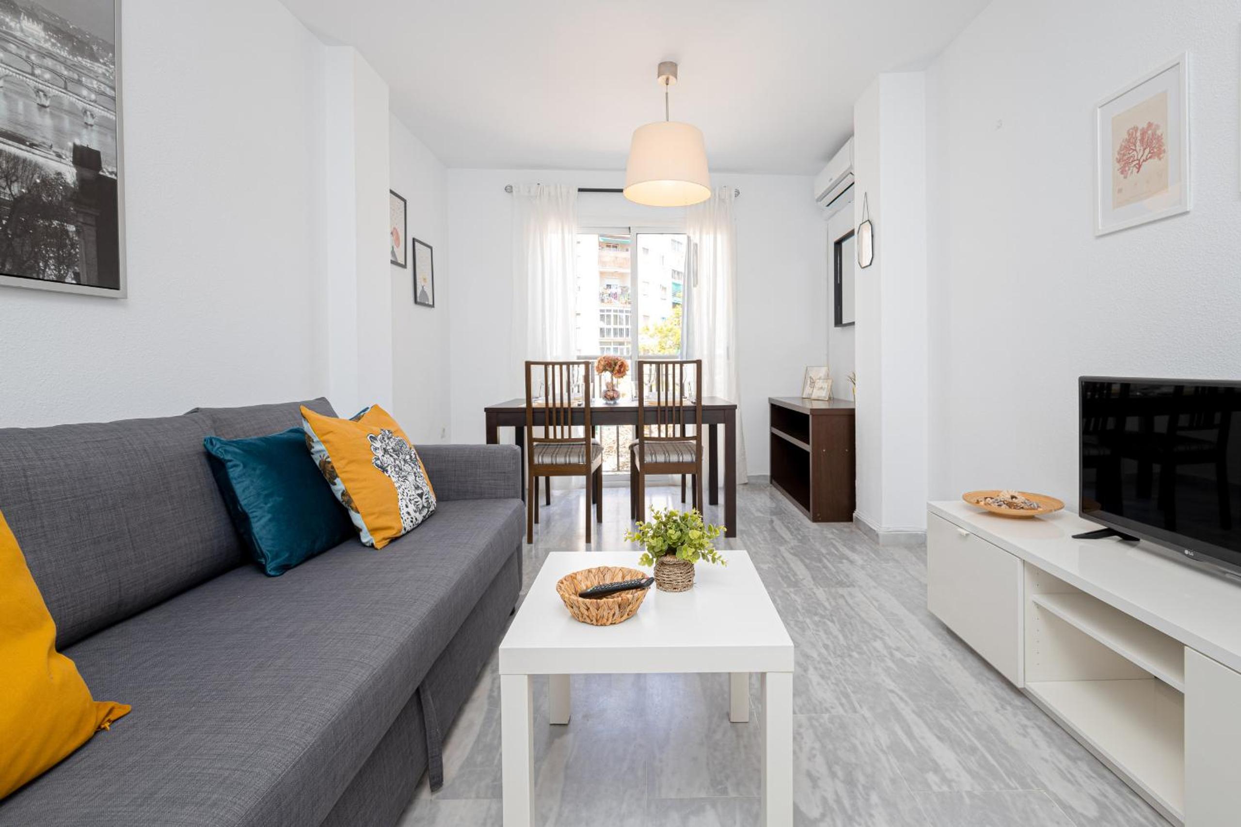 C17 Lovely 2 bdr Apartment
