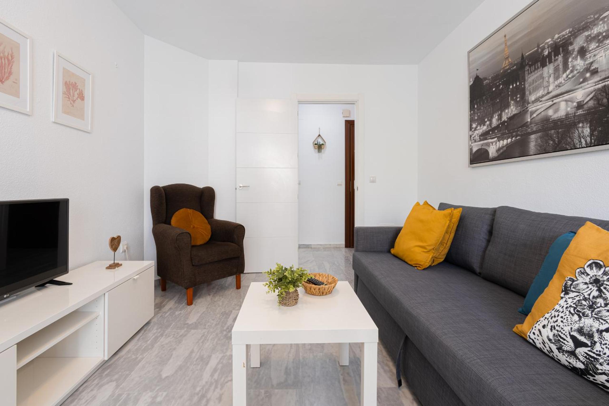 C17 Lovely 2 bdr Apartment