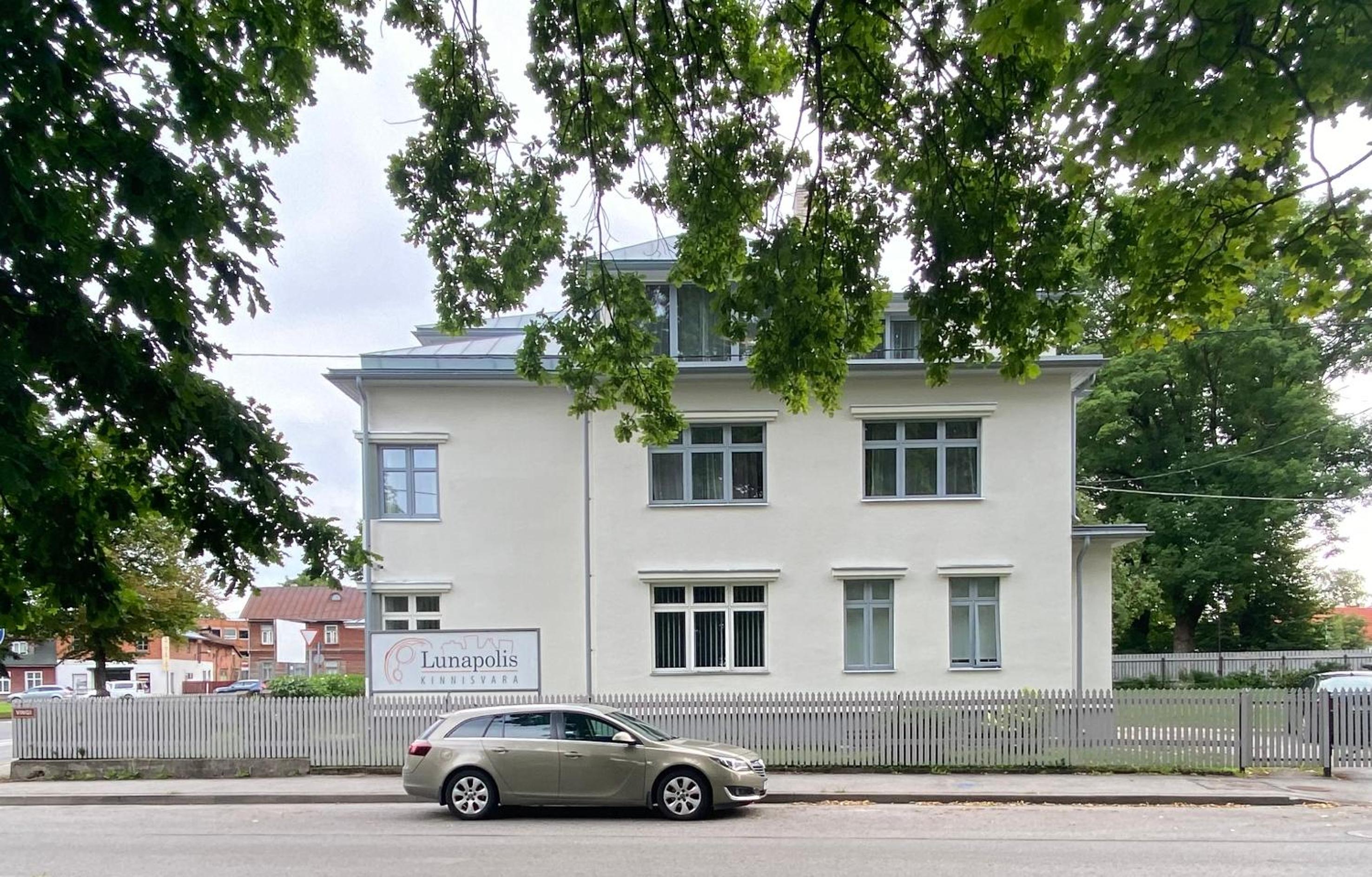 Vanapargi Residents Apartments in the city center