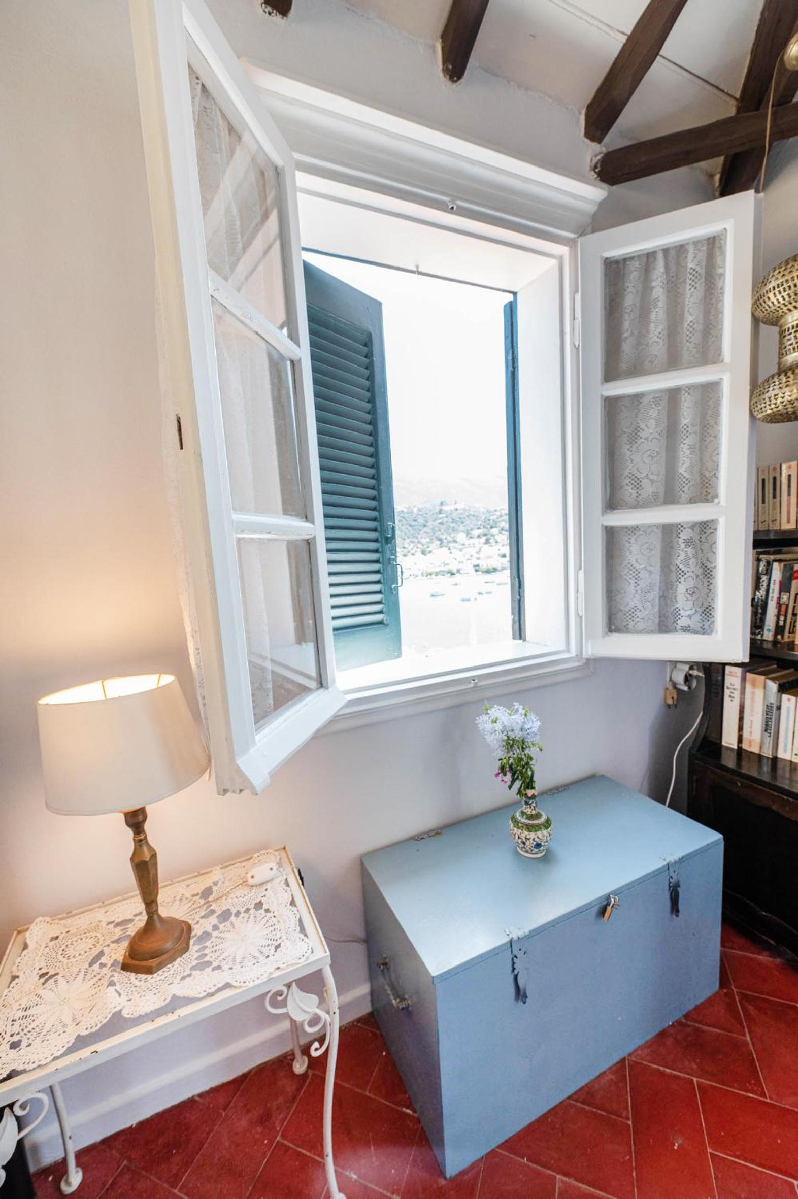 Traditional House under the Clock Tower with Sweet View photo 5