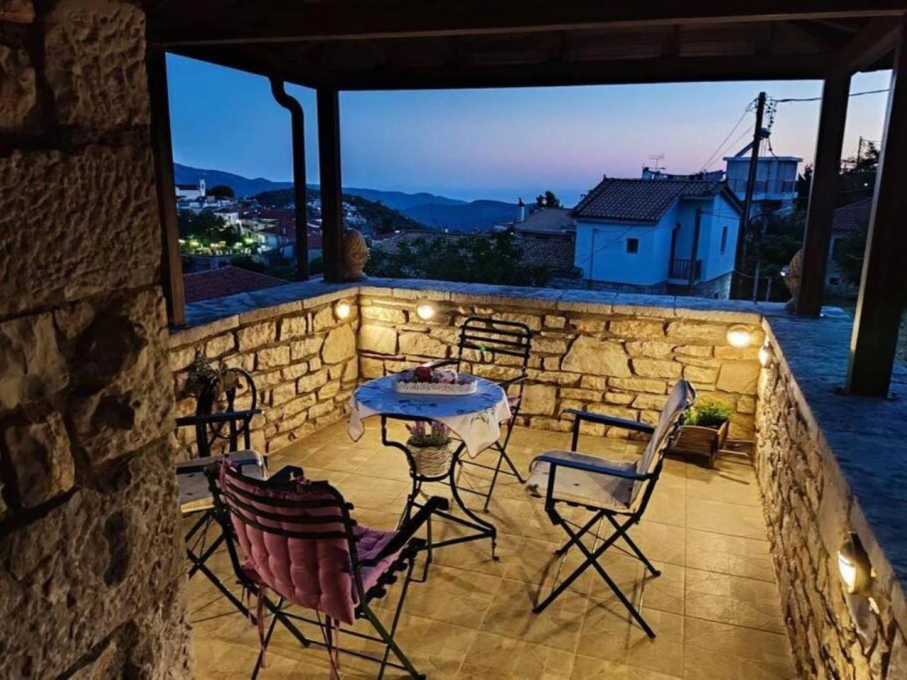 Alexana - Traditional House view 5