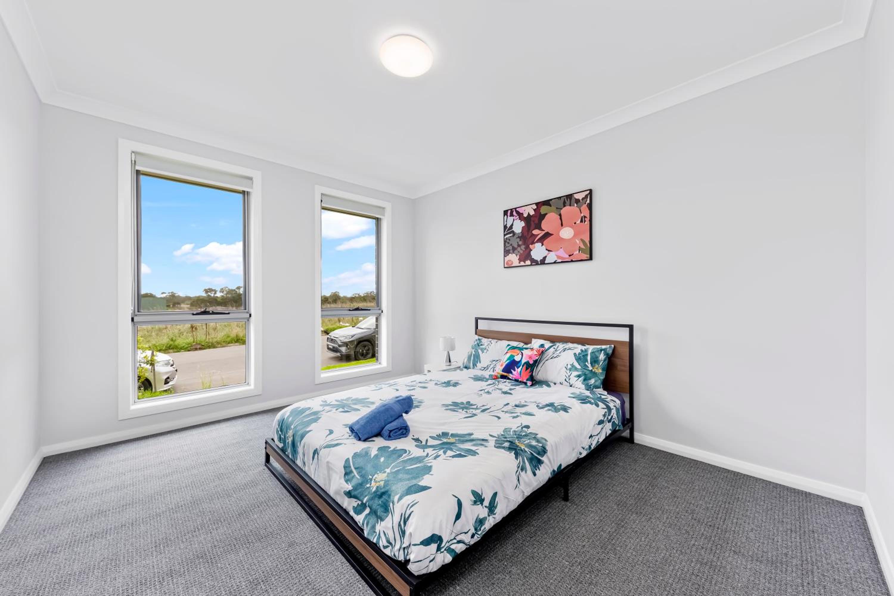 Austral Brand New 3Br House with WiFi & Parking