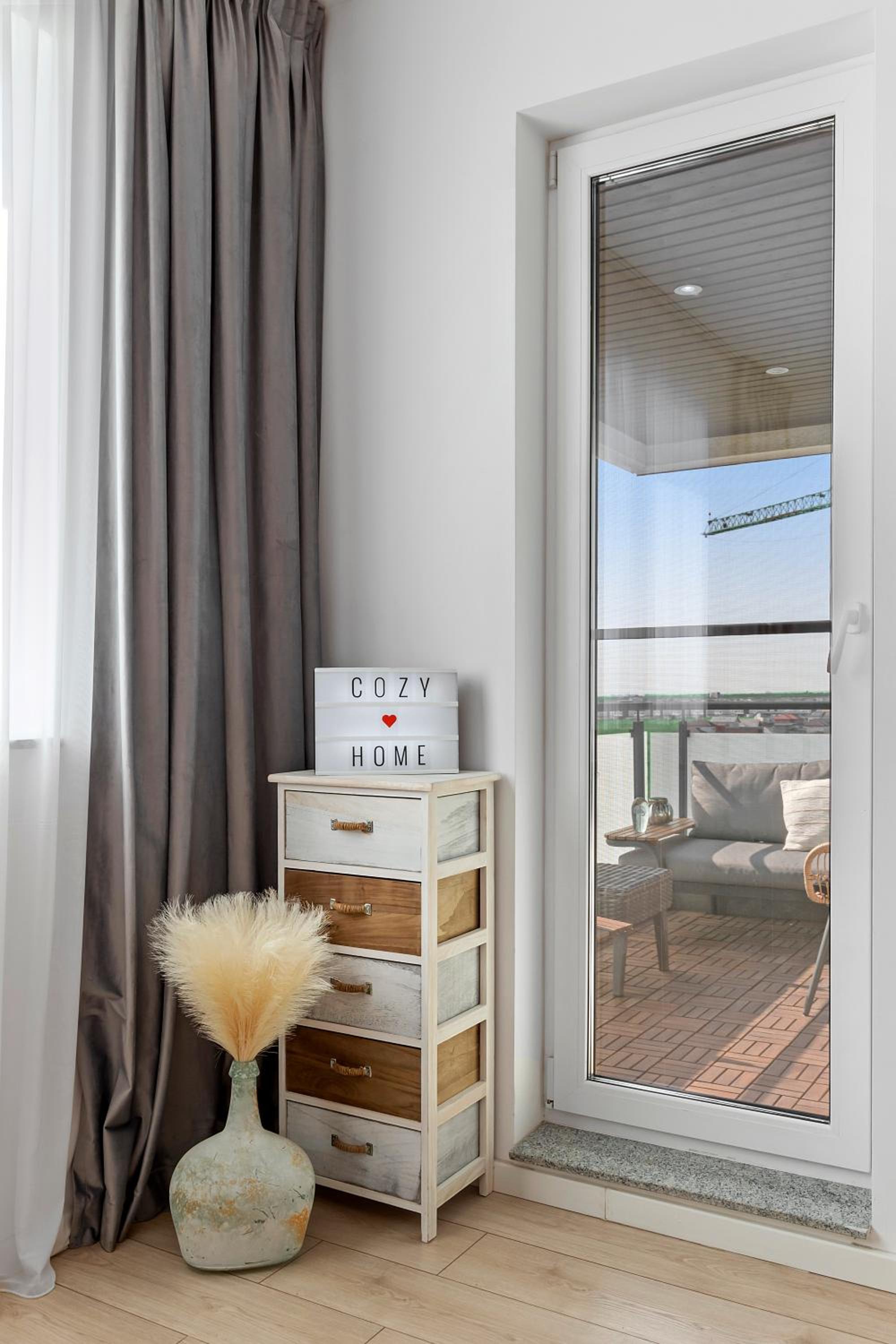 Cozy Flat North Bucharest view 4