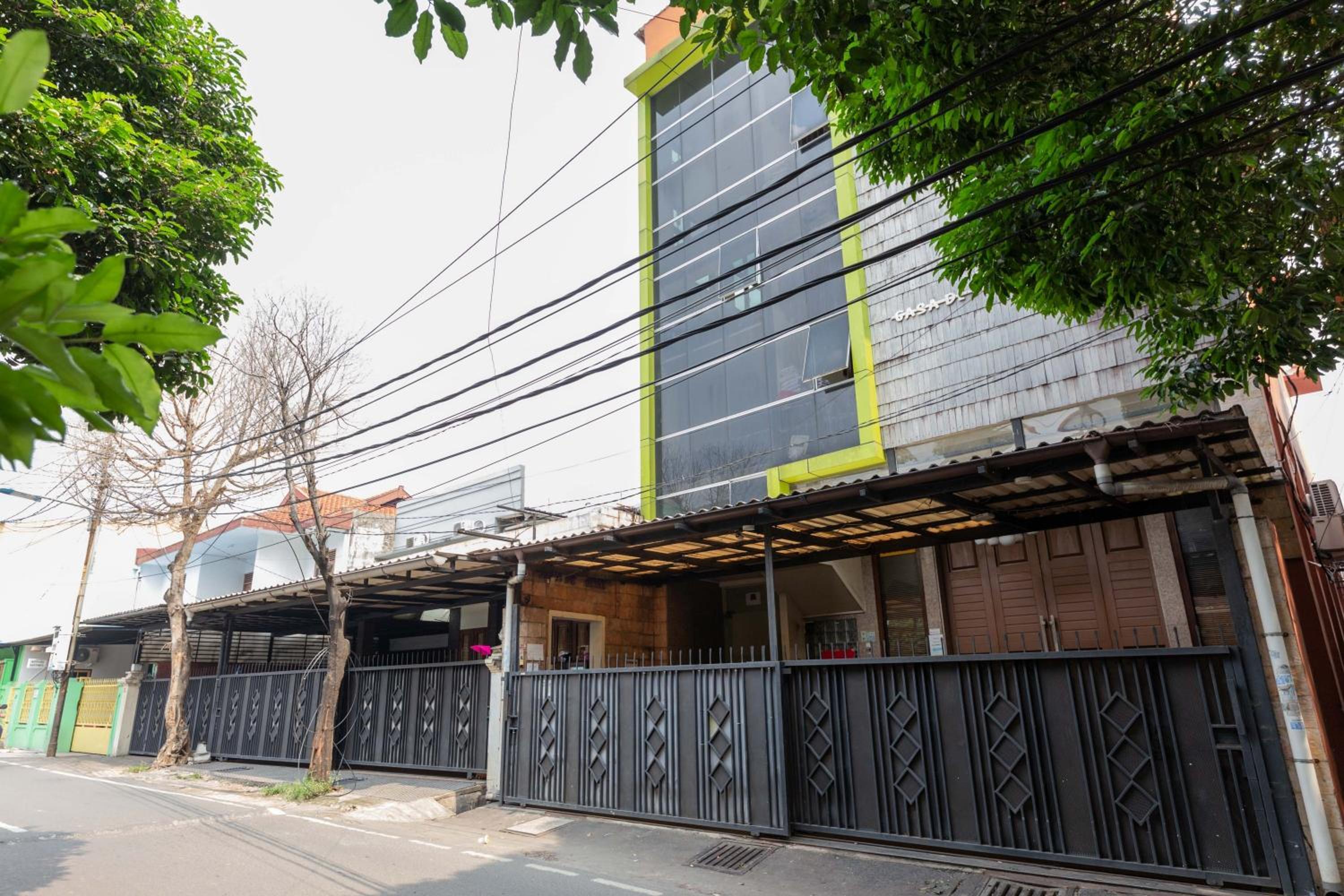 RedDoorz near Halim Perdanakusuma 3