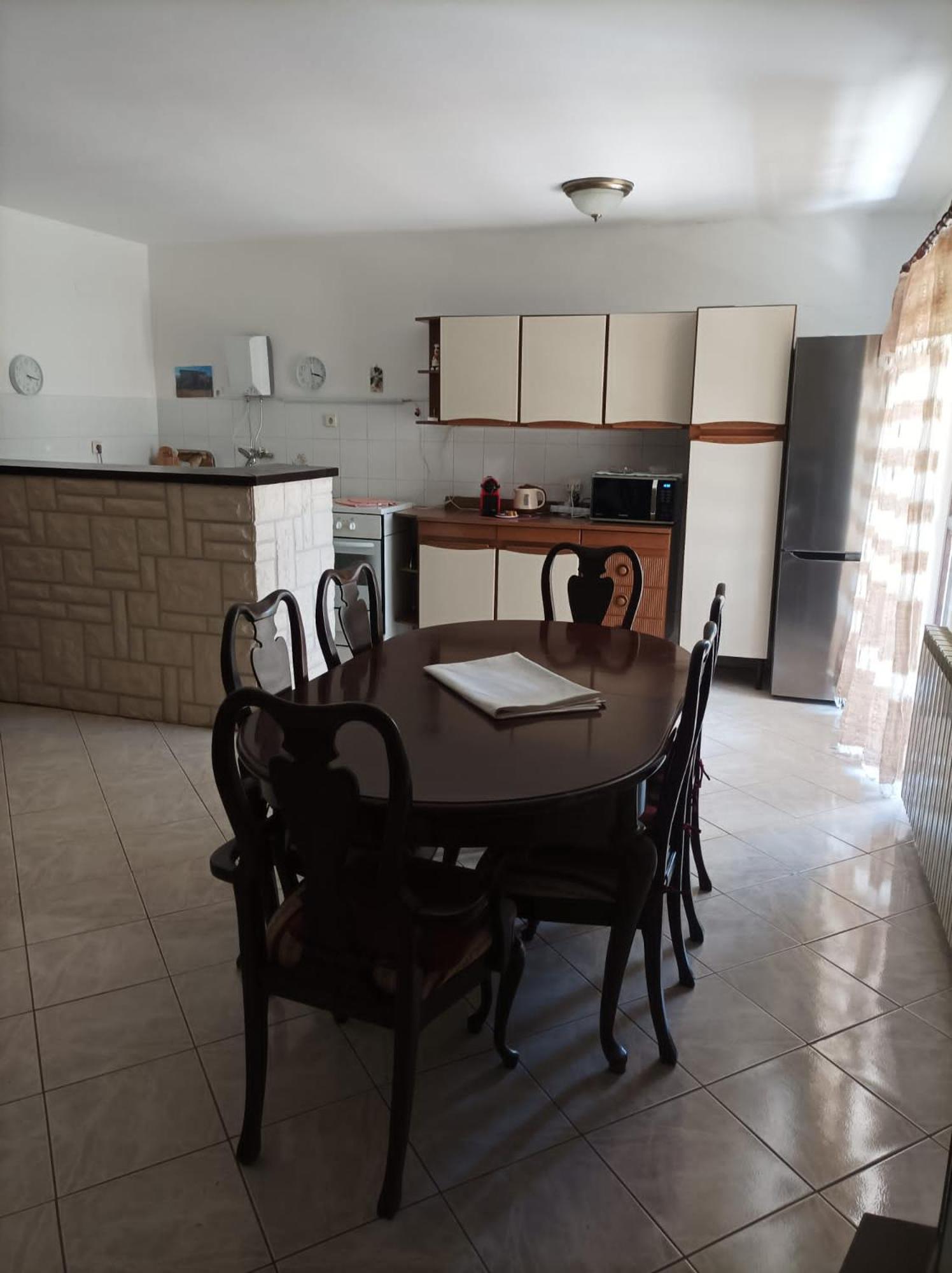 Villa Kadinela, 200m from Kamenjak, huge quiet garden with barbecue, 2 new kitchens view 4