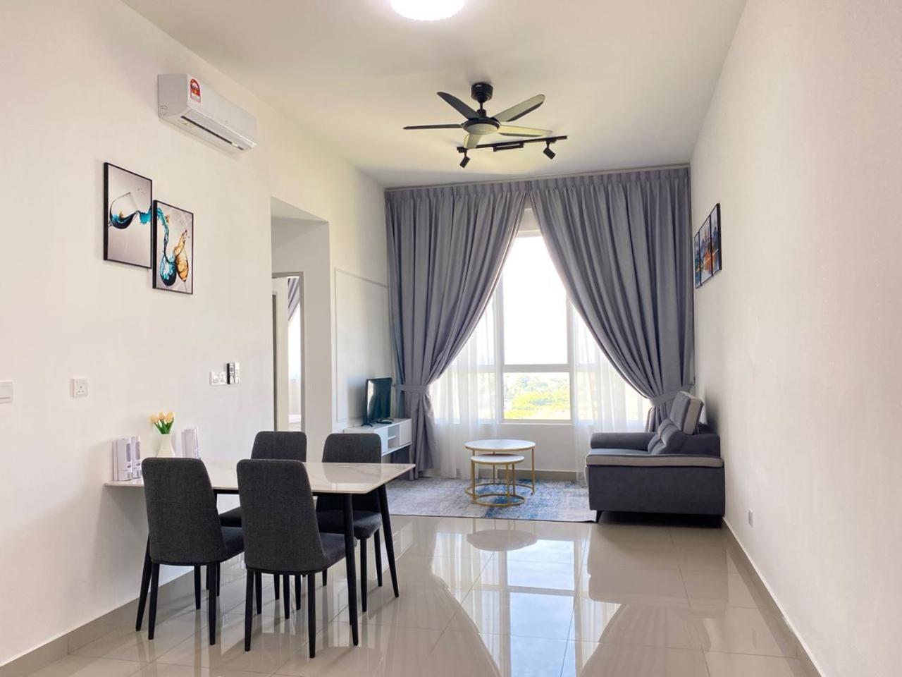 Amber Cove Melaka Deluxe Unit photo 1