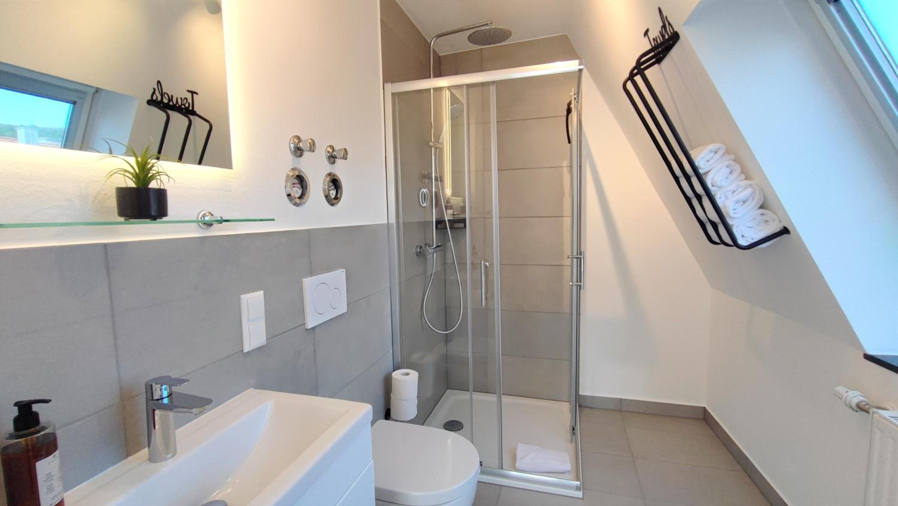 ELApart by Homely Stay - Moderne Apartments direkt im Stadtzentrum mit Self-Check-in