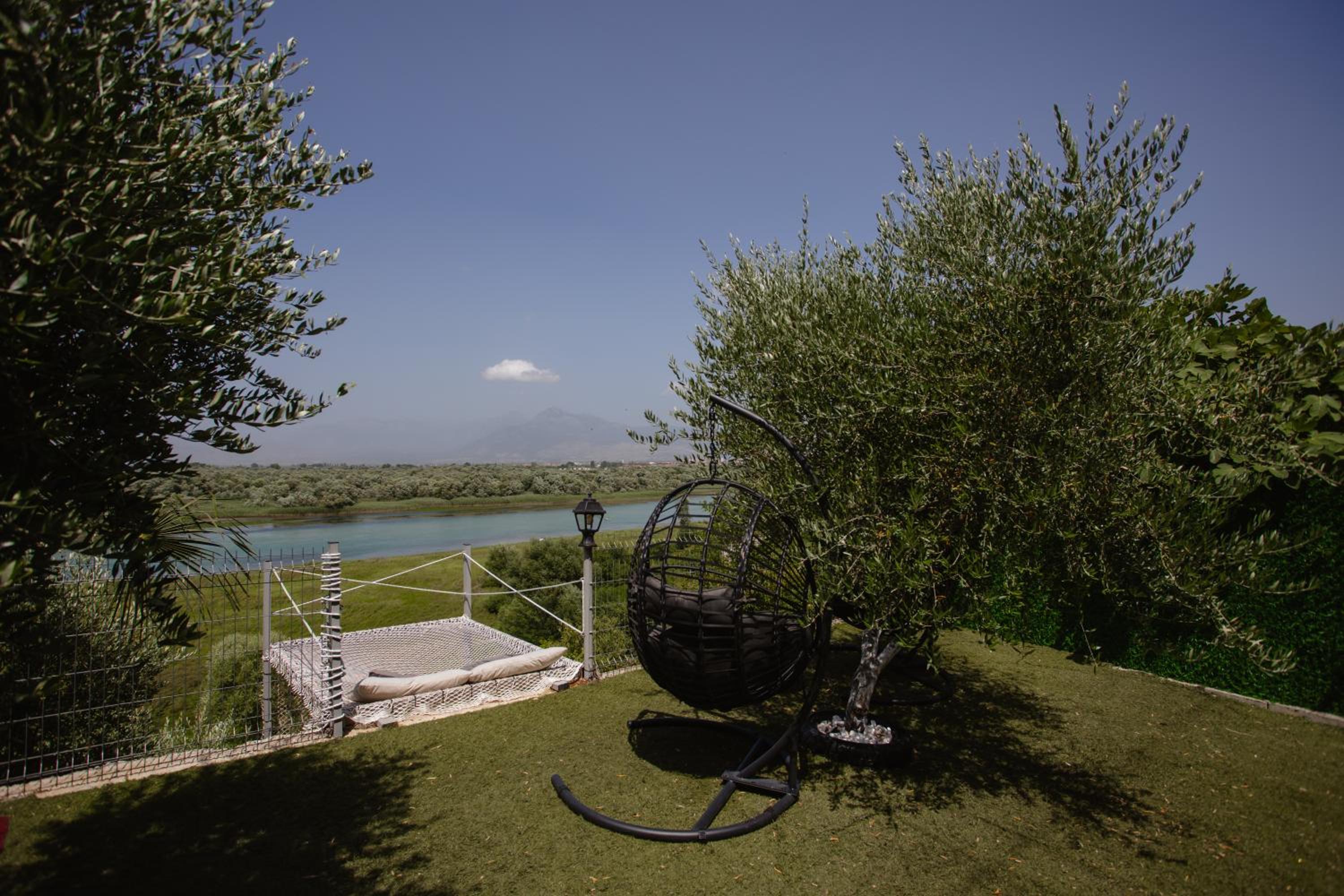446 Tiny House Shirokë