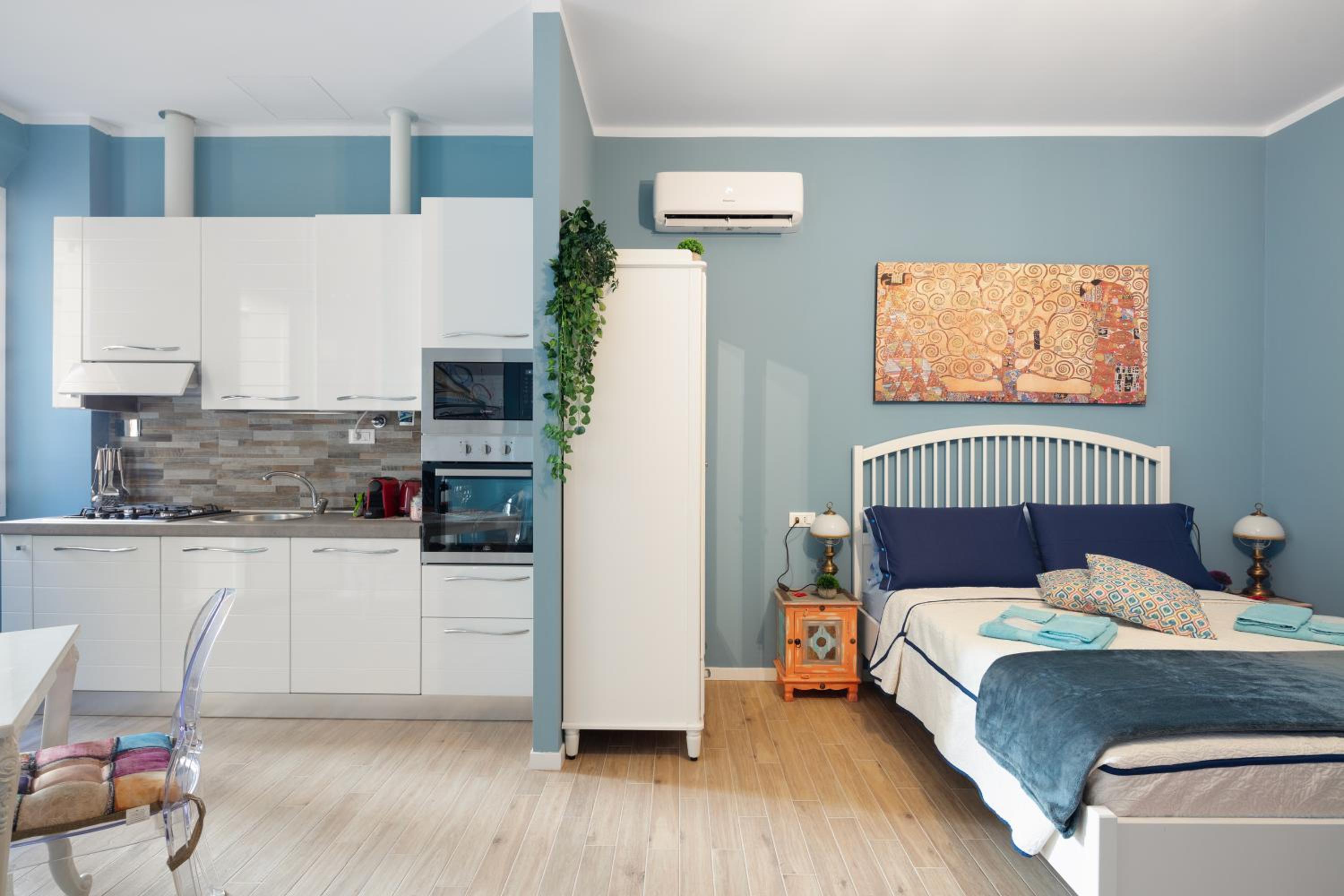 Bologna Vacations - CASA PETRONIO APARTMENTS BOLOGNA CENTER - Property Image 4