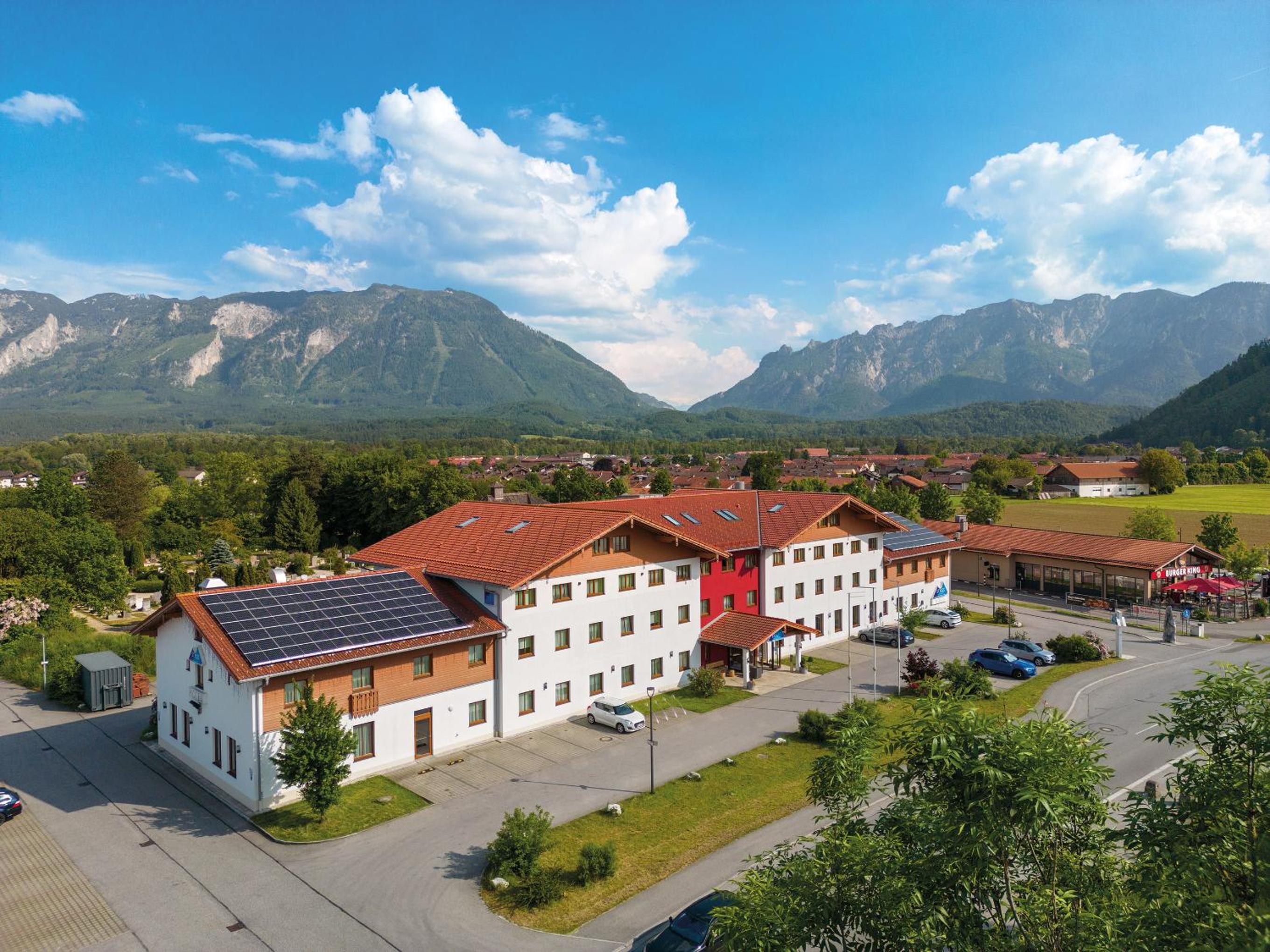 Hotel Hey Lou Hotel Piding - Image 1