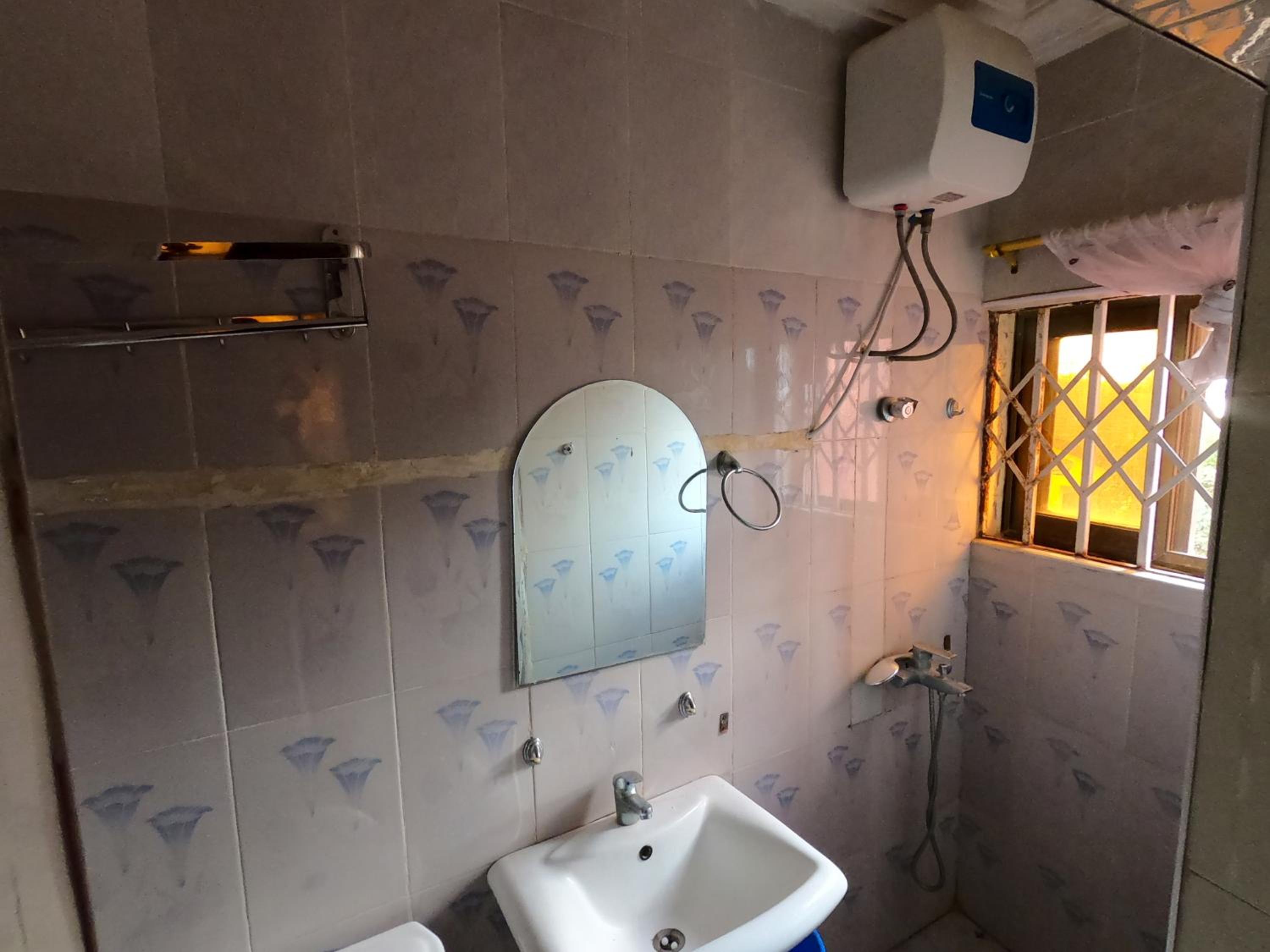 Obuoba Village Guest House & Apartments