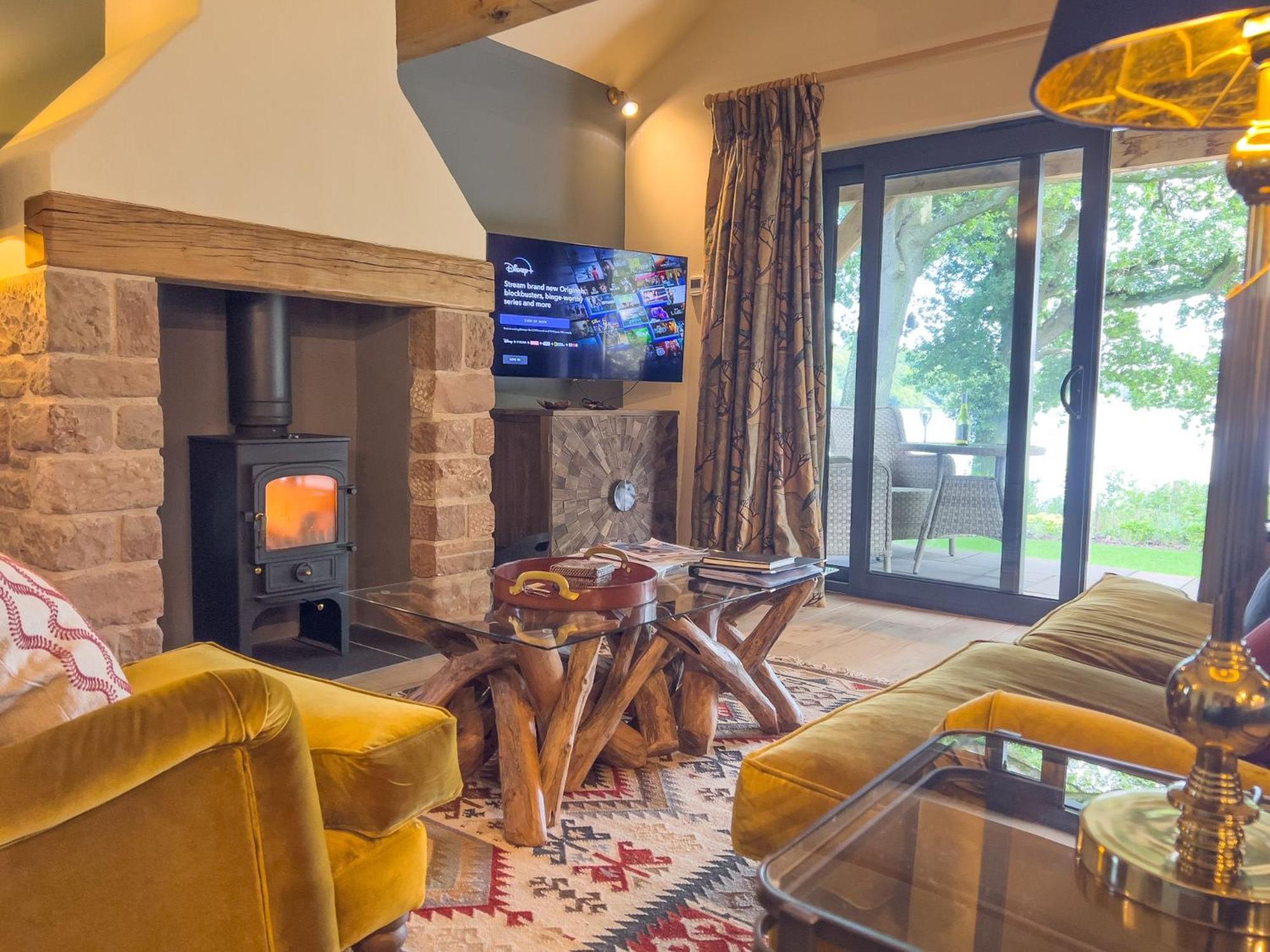 Waters Edge, Talkin Tarn, a luxurious bungalow with stunning views over the tarn view 3