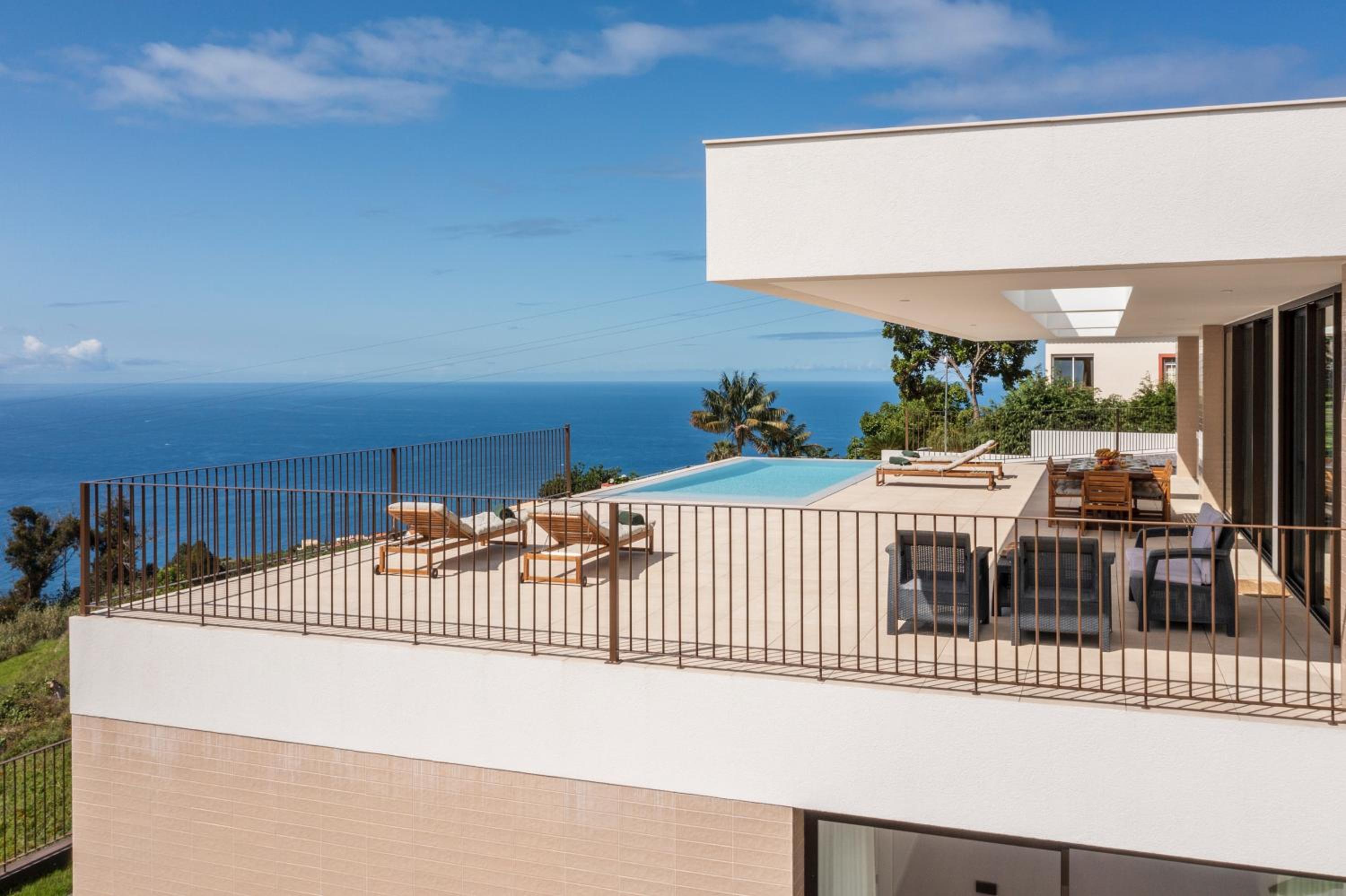 OurMadeira - Calheta Pearl