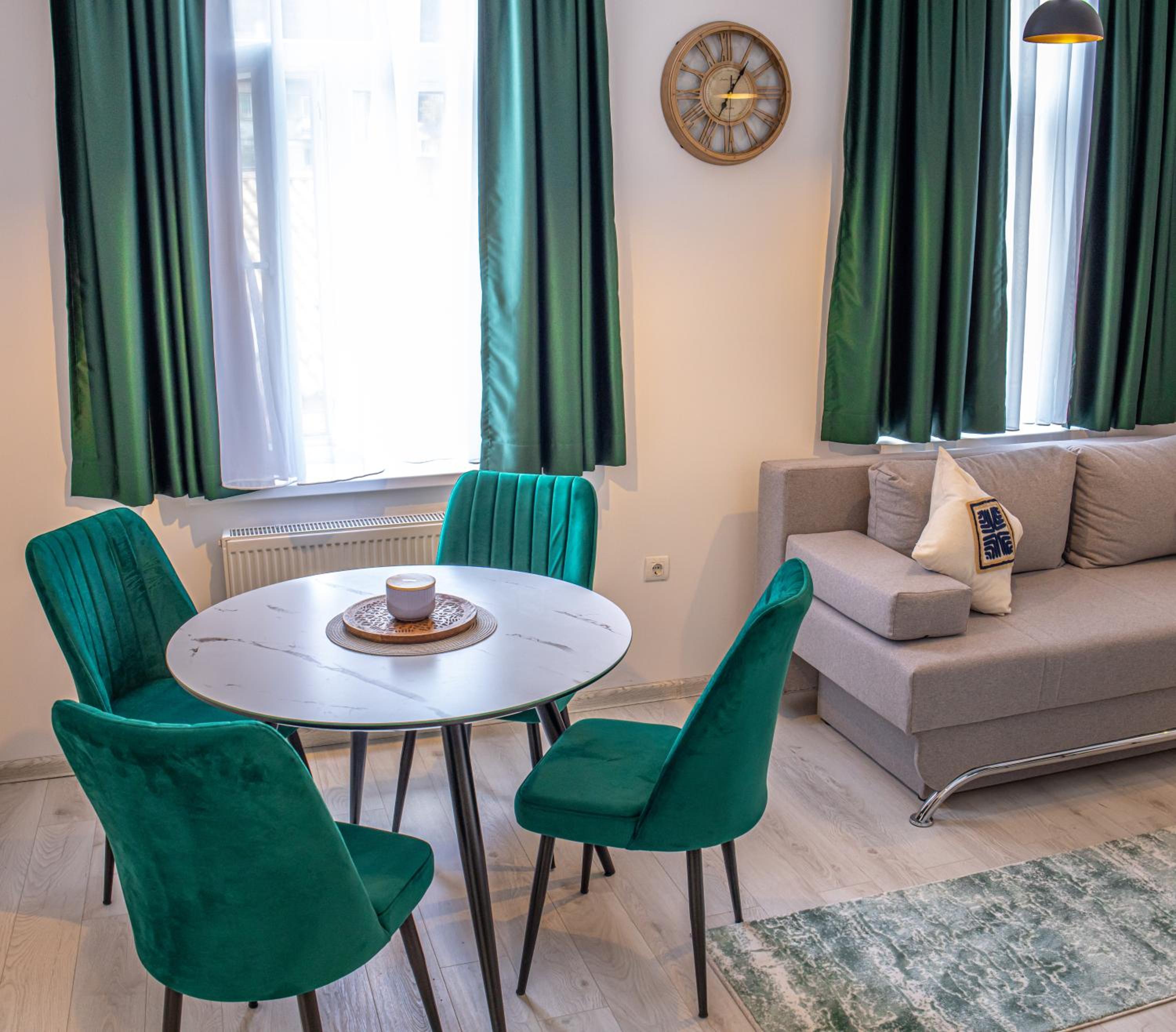 FIT Apartments