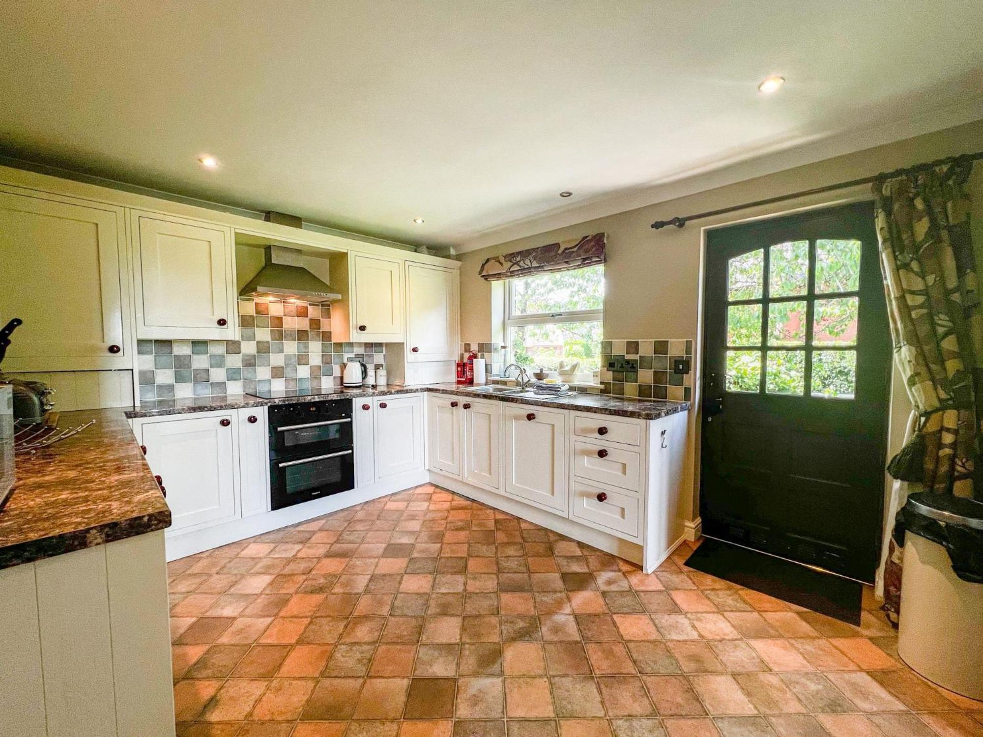 Geltsdale Garden Apartment ground floor home in Wetheral close to Carlisle & Ullswater