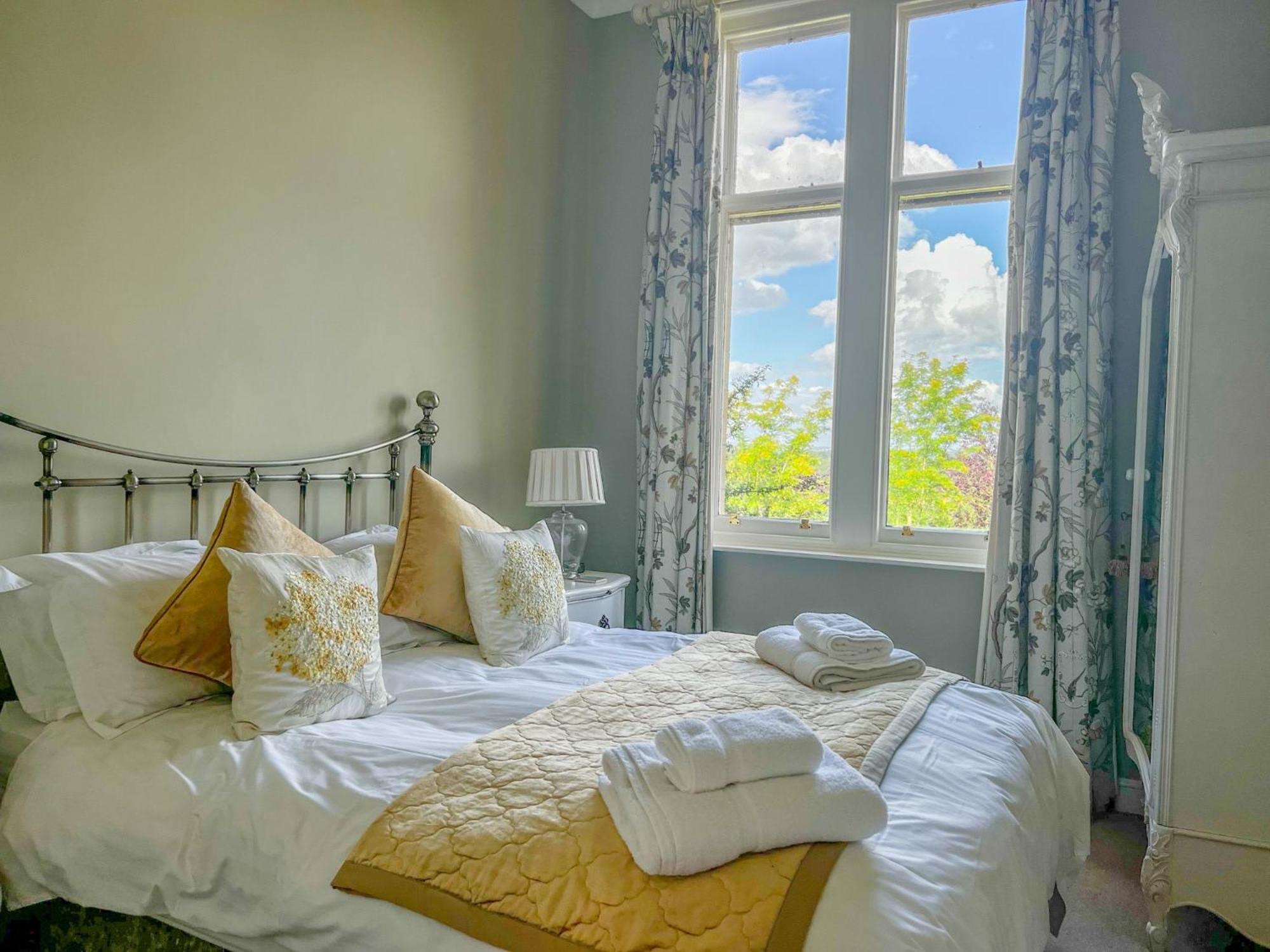 Geltsdale Garden Apartment ground floor home in Wetheral close to Carlisle & Ullswater
