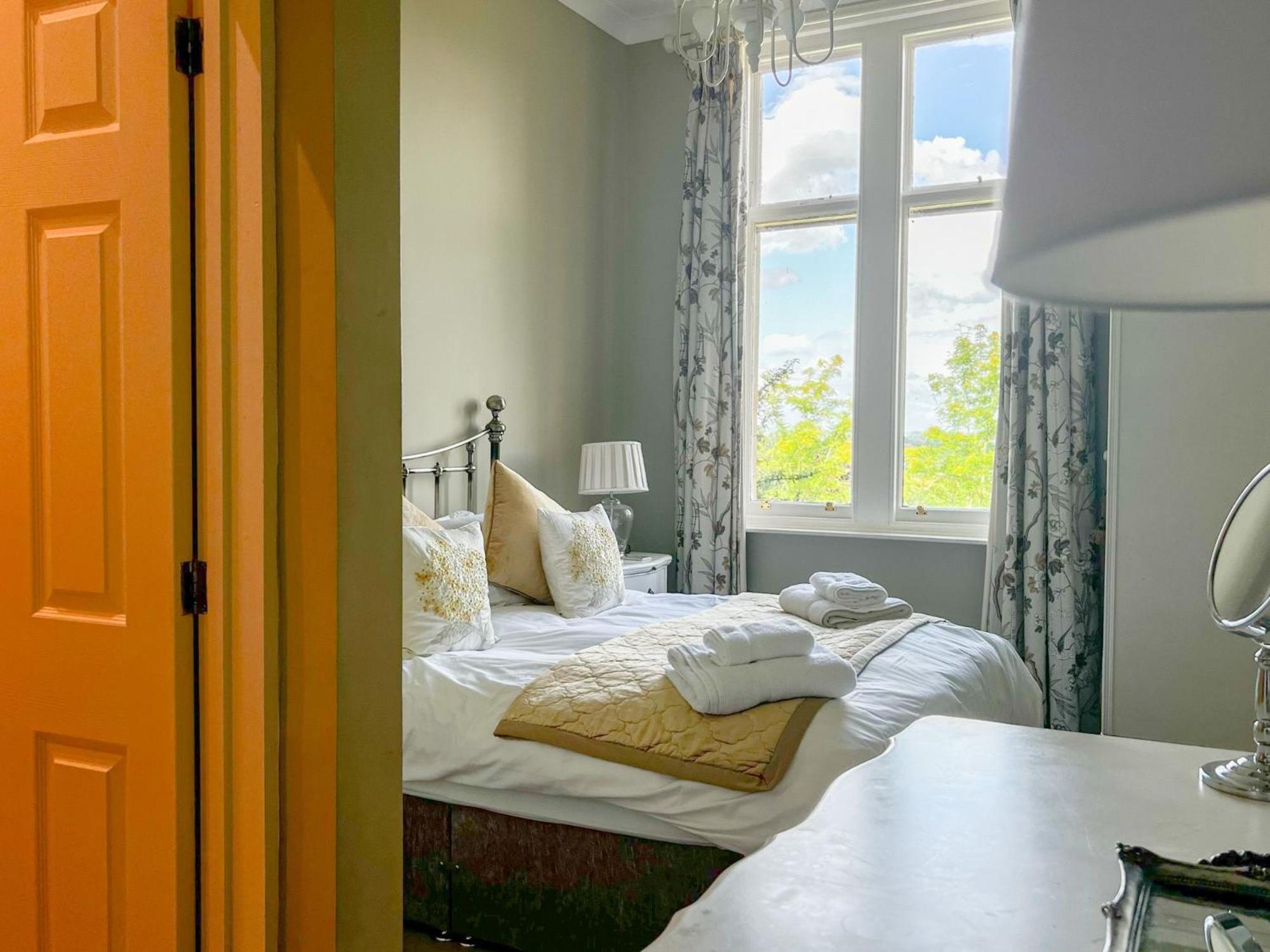 Geltsdale Garden Apartment ground floor home in Wetheral close to Carlisle & Ullswater