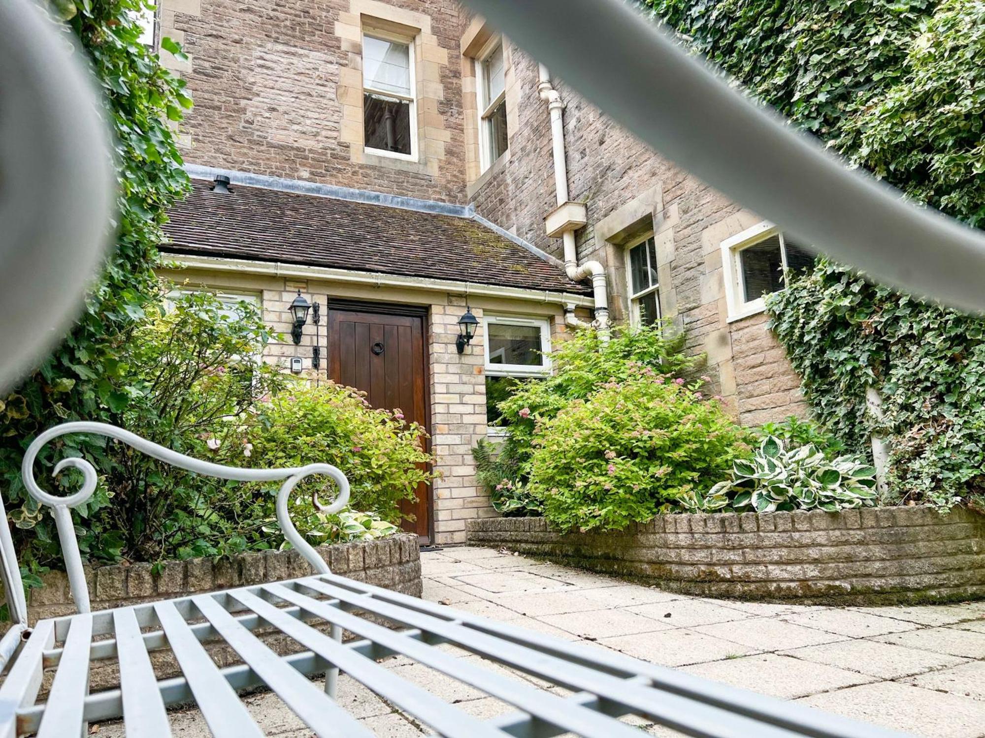 Geltsdale Garden Apartment ground floor home in Wetheral close to Carlisle & Ullswater