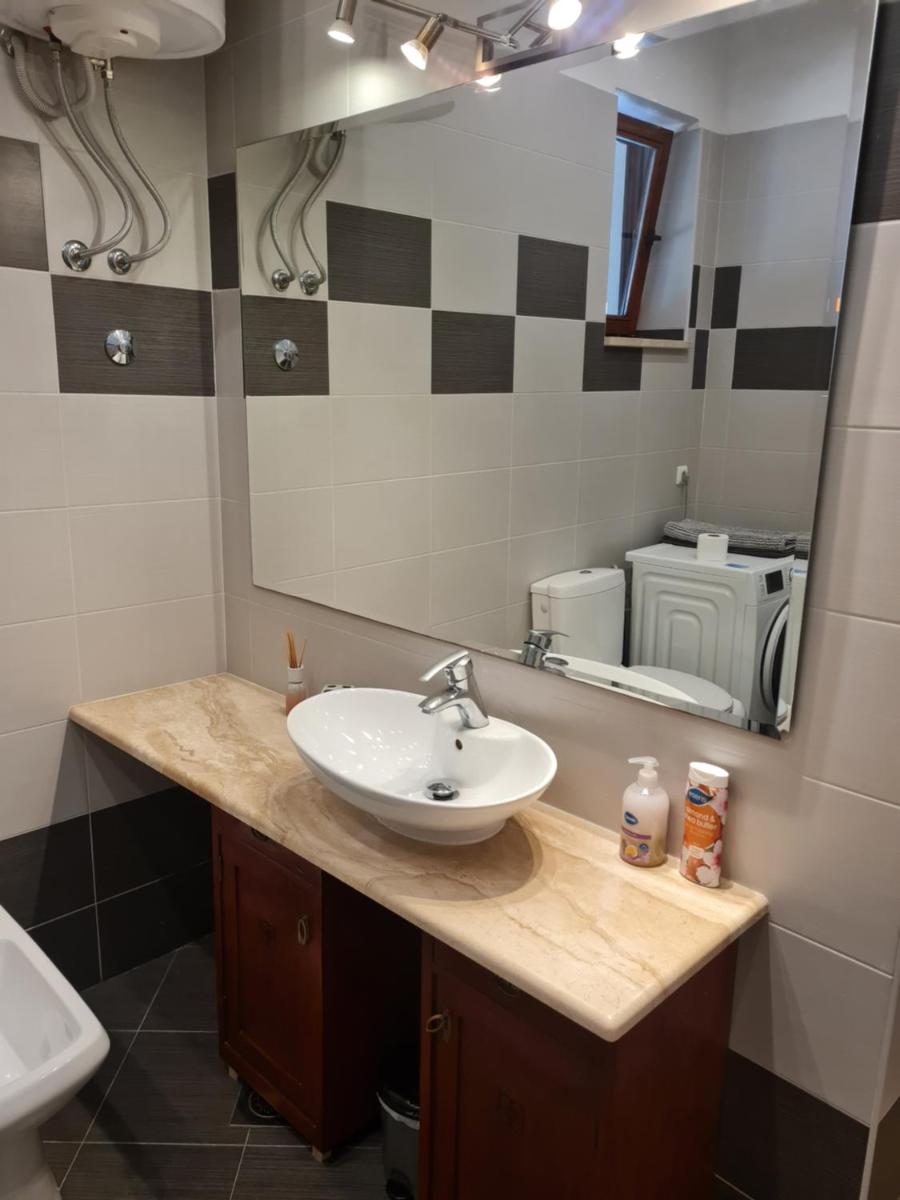 Quiet apartment in a private house - close to center, parking, pet friendly view 3